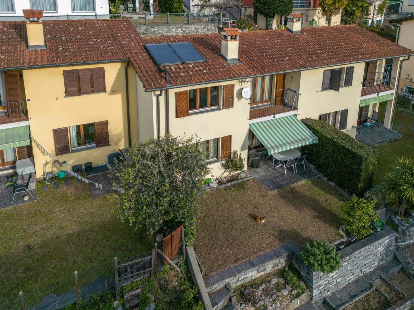 MINUSIO - IN VENDITA CASA A SCHIERA DI 4,5 STANZE CON GIARDINO PRIVATO - Foto 3 di 14