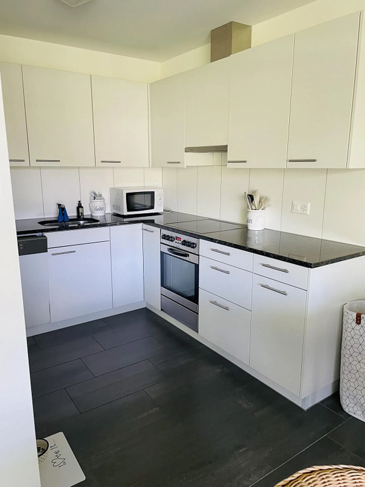 Moderne 3.5 Zimmer Wohnung - Foto 4 von 13