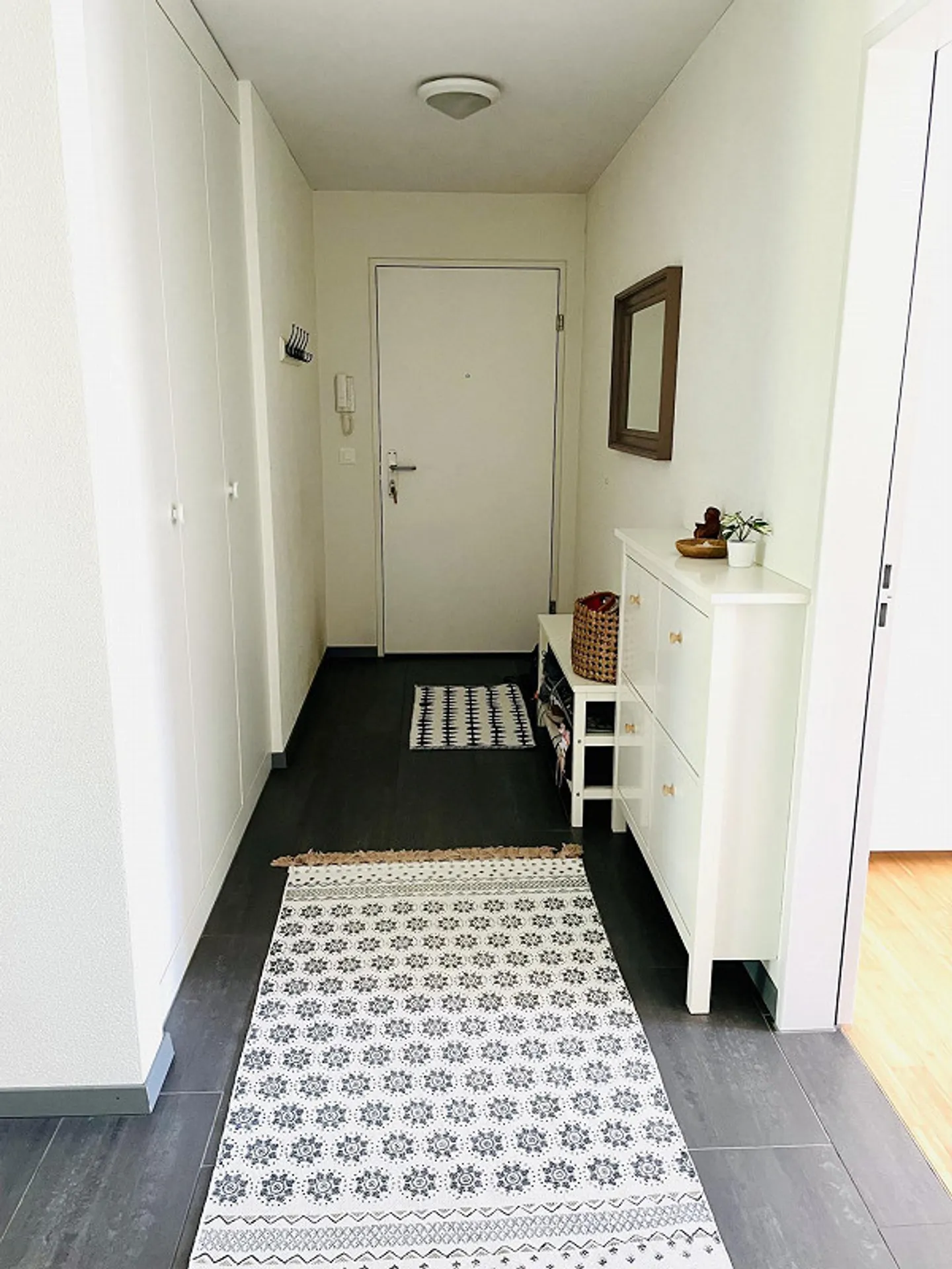 Moderne 3.5 Zimmer Wohnung - Foto 2 von 13