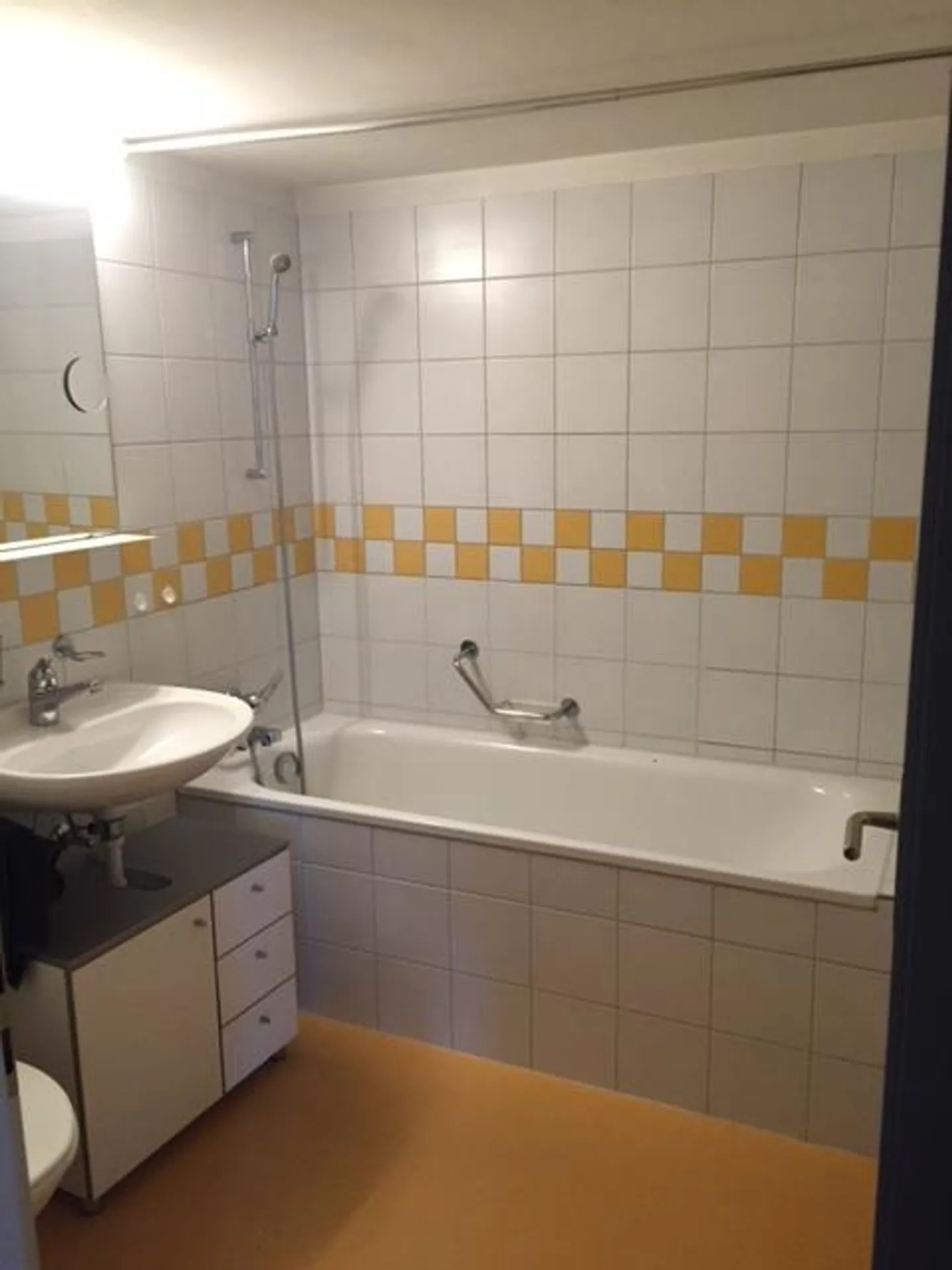 Appartement de 3 1/2 pièces dans un immeuble ancien pour les amateurs - Photo 5 sur 8