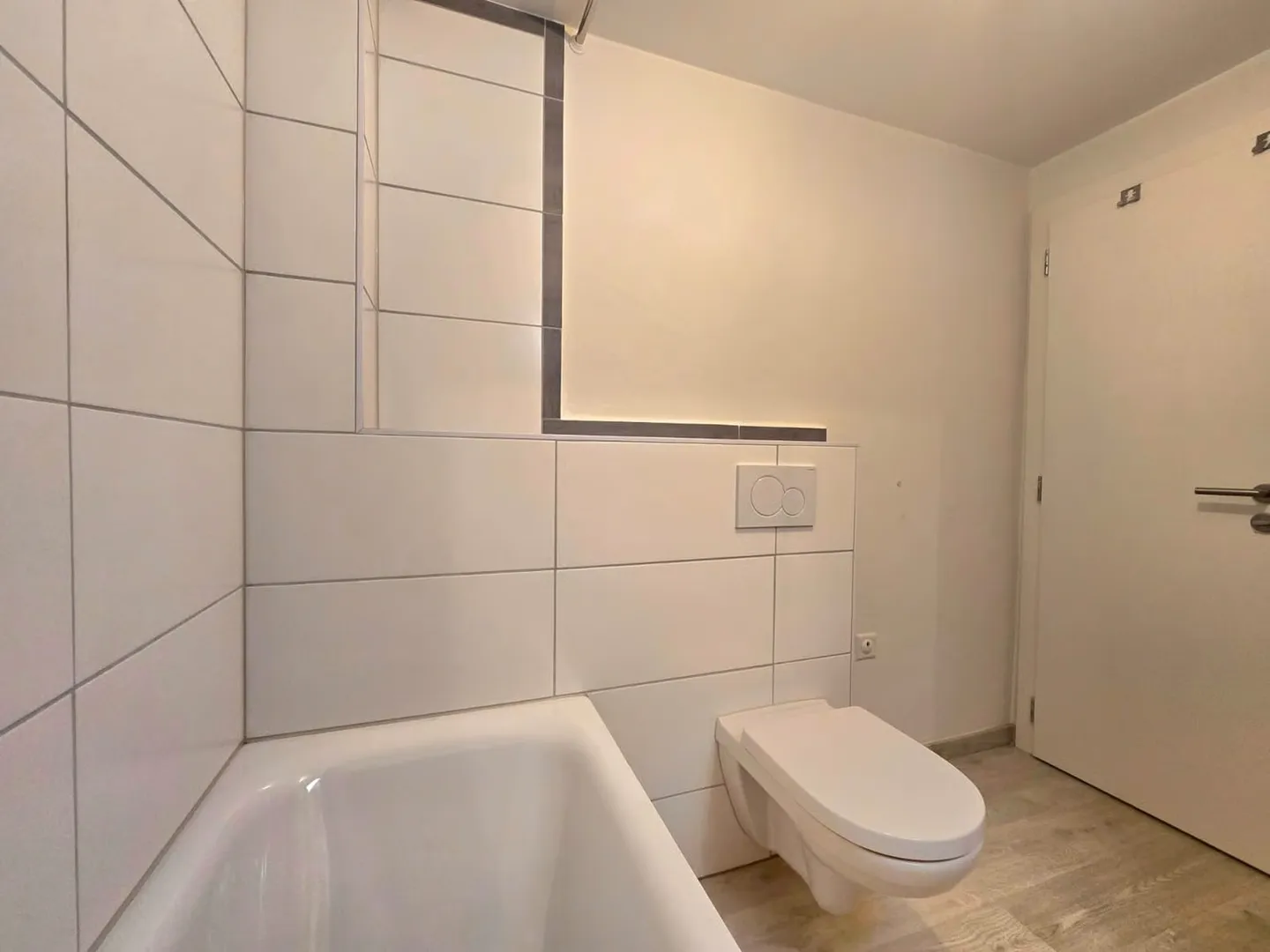 Appartement rénové avec terrasse - Photo 15 sur 19