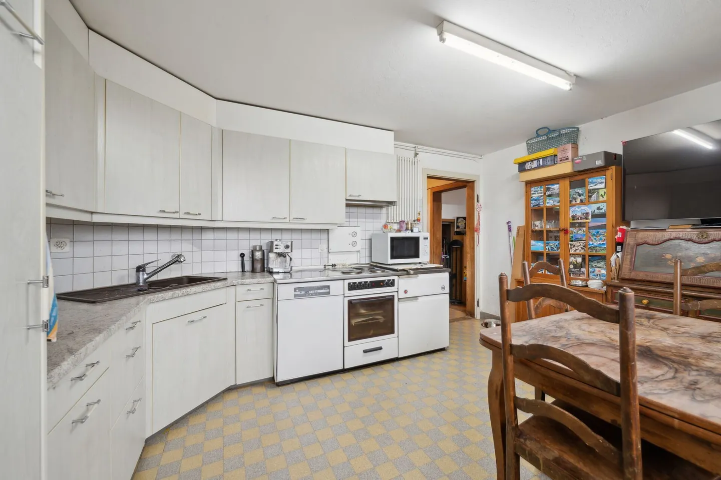 Farmhouse with two apartments - unrented and with potential for a multi-generational house - Photo 3 of 13