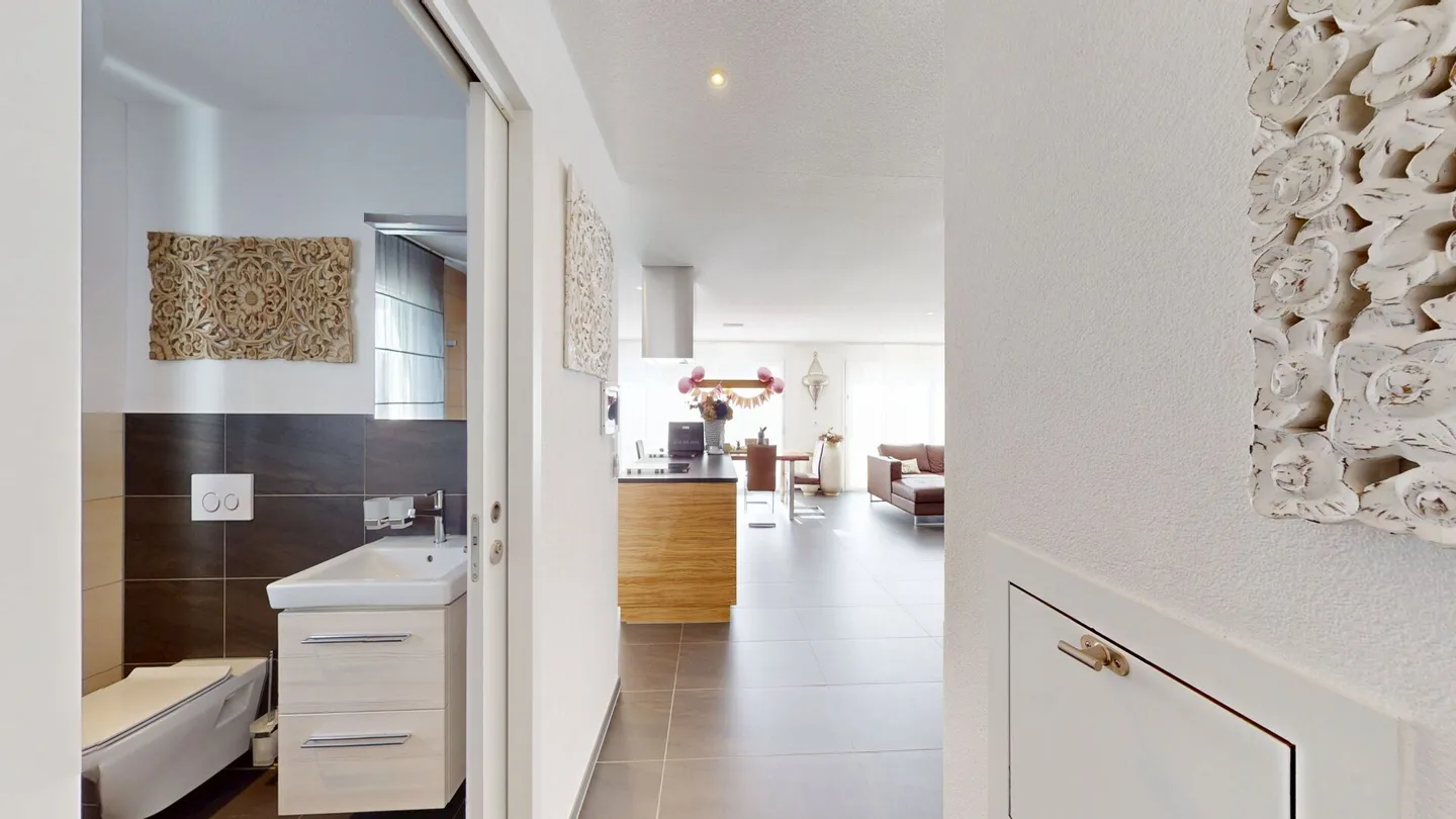 Luxuriöses Einfamilienhaus mit Pool - Foto 10 von 20