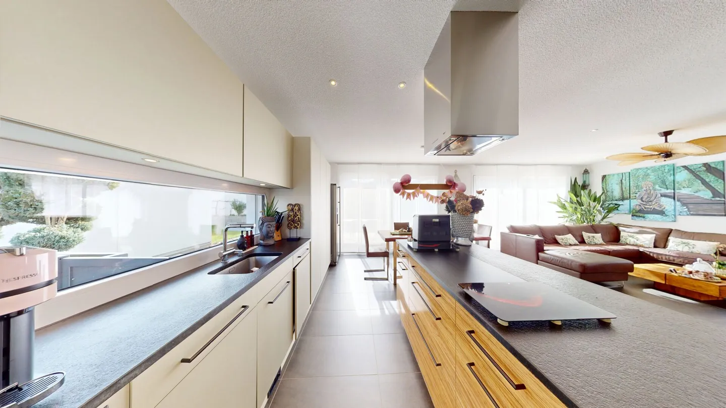 Luxuriöses Einfamilienhaus mit Pool - Foto 12 von 20