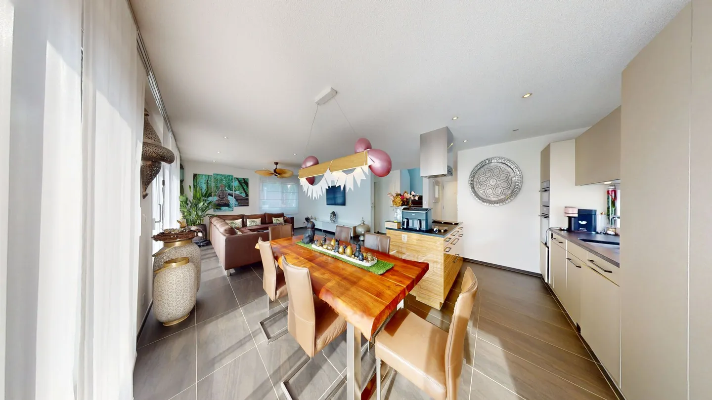 Luxuriöses Einfamilienhaus mit Pool - Foto 13 von 20