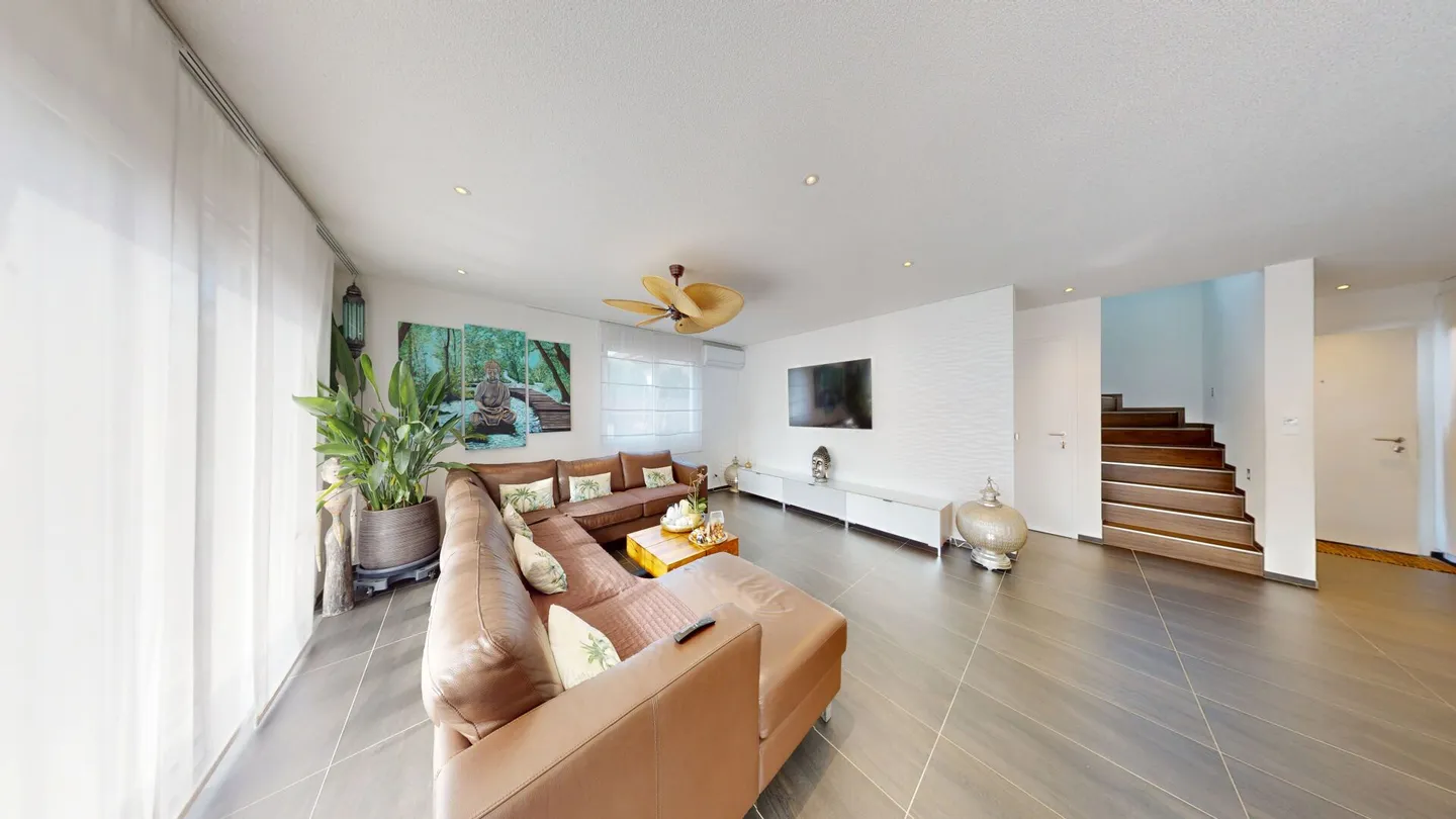 Luxuriöses Einfamilienhaus mit Pool - Foto 14 von 20