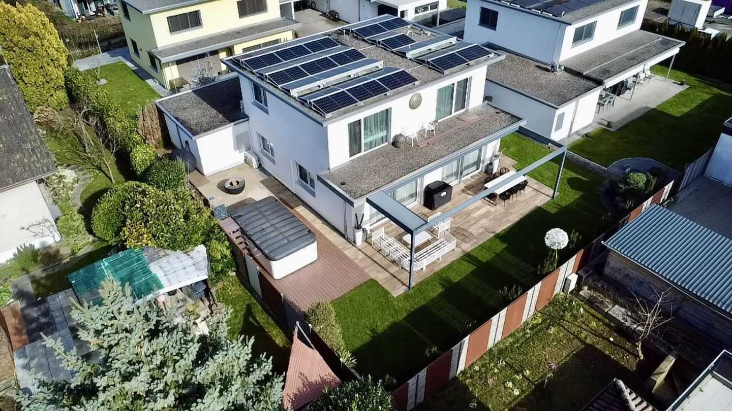 Luxuriöses Einfamilienhaus mit Pool - Foto 17 von 20