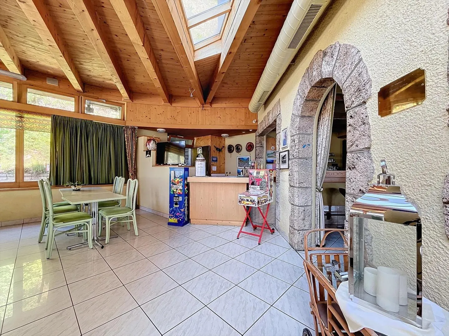 Edificio misto - Foto 3 di 13