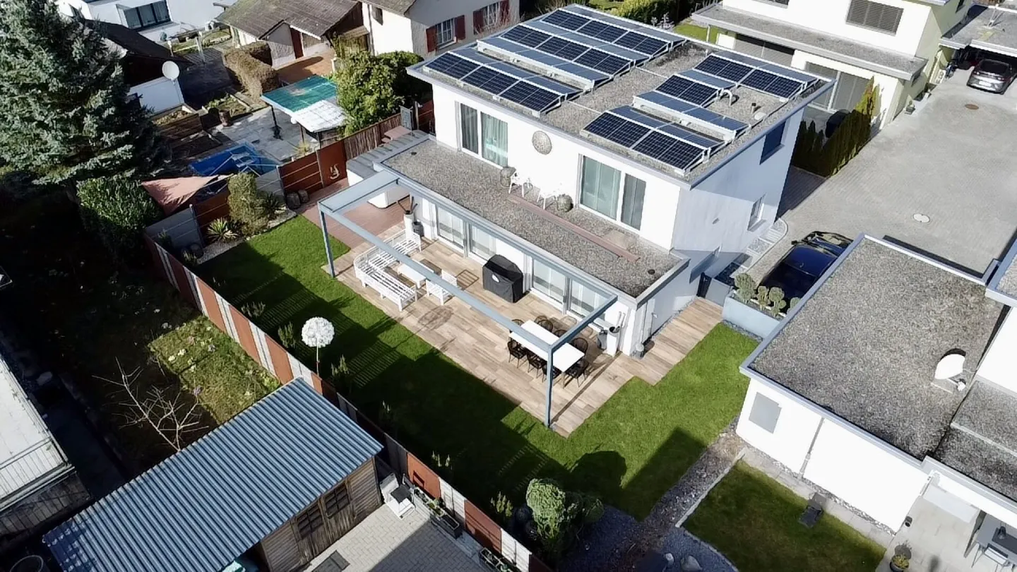 Luxuriöses Einfamilienhaus mit Pool - Foto 18 von 20