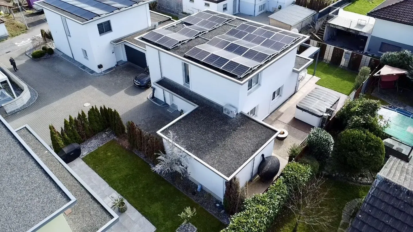 Luxuriöses Einfamilienhaus mit Pool - Foto 19 von 20