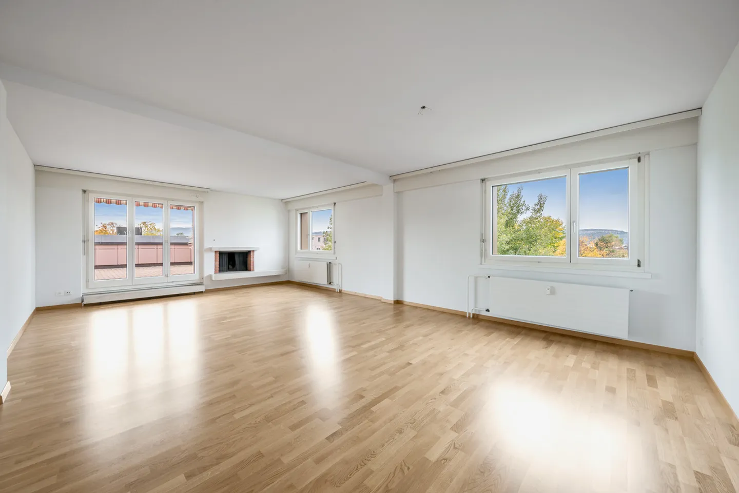 Appartement en attique dans un environnement calme et verdoyant - Photo 2 sur 5