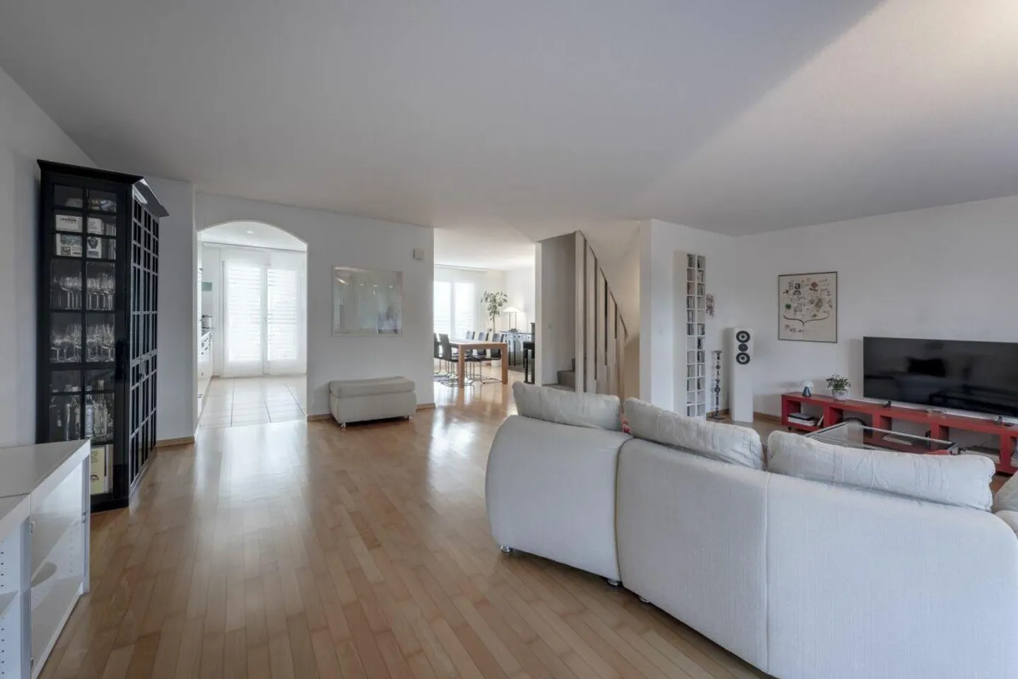 Beaucoup d'espace pour toute la famille - Maison de ville de 5,5 pièces à Zwillikon - Photo 1 sur 10