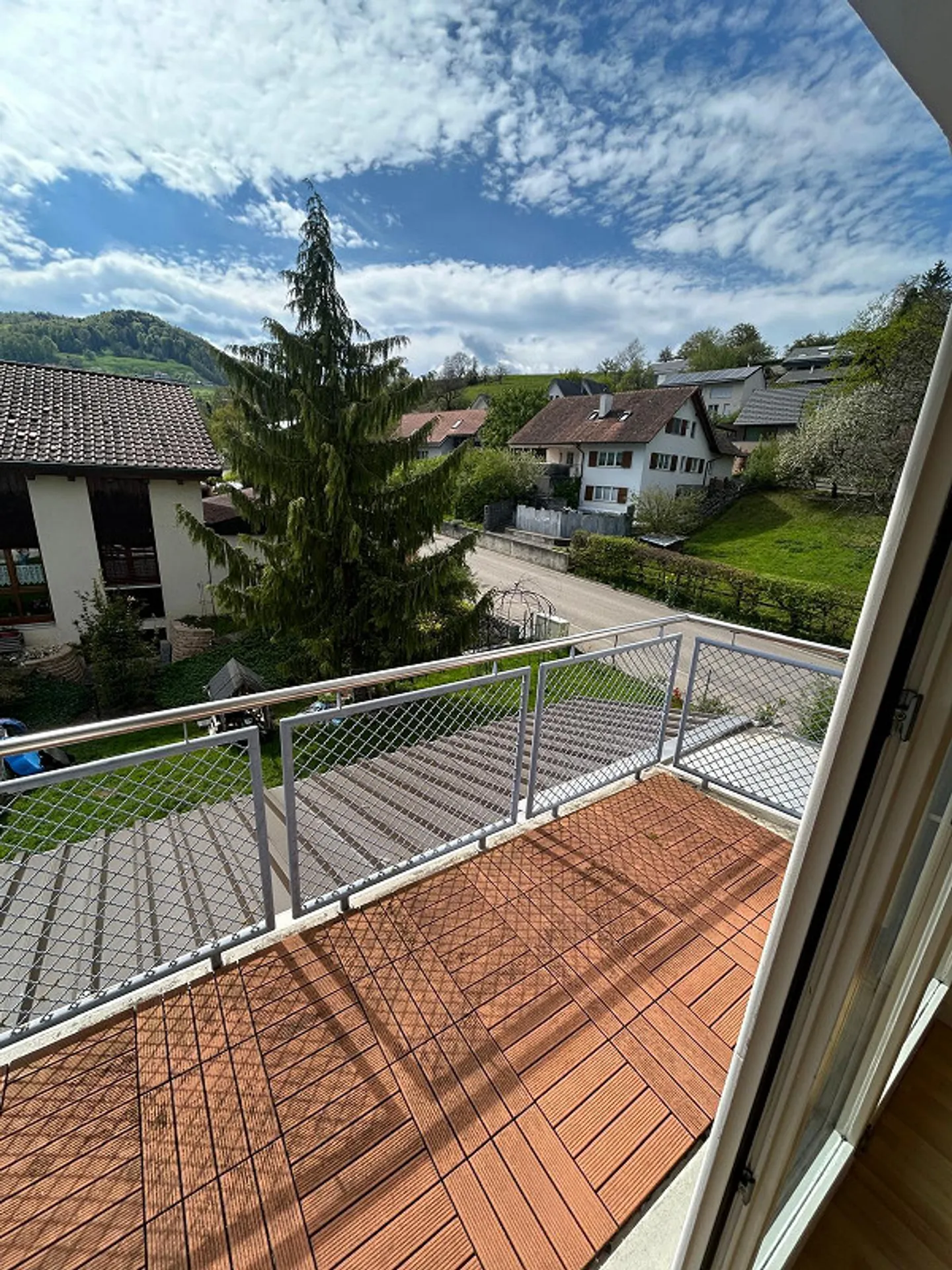 Charmante Wohnung mit Balkon - Foto 2 von 14