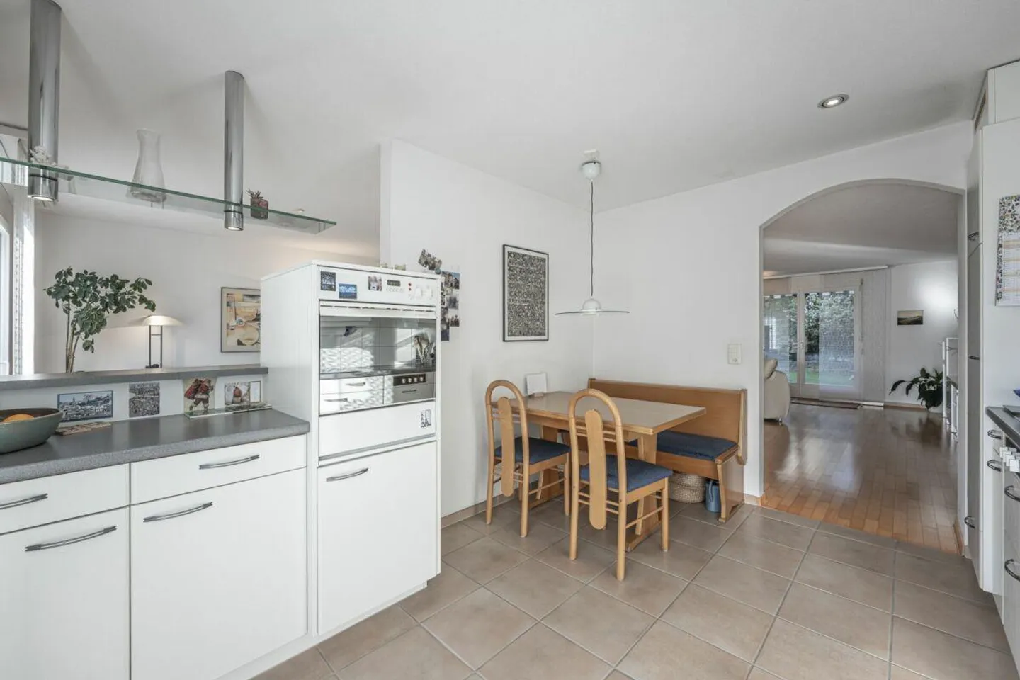 Beaucoup d'espace pour toute la famille - Maison de ville de 5,5 pièces à Zwillikon - Photo 3 sur 10