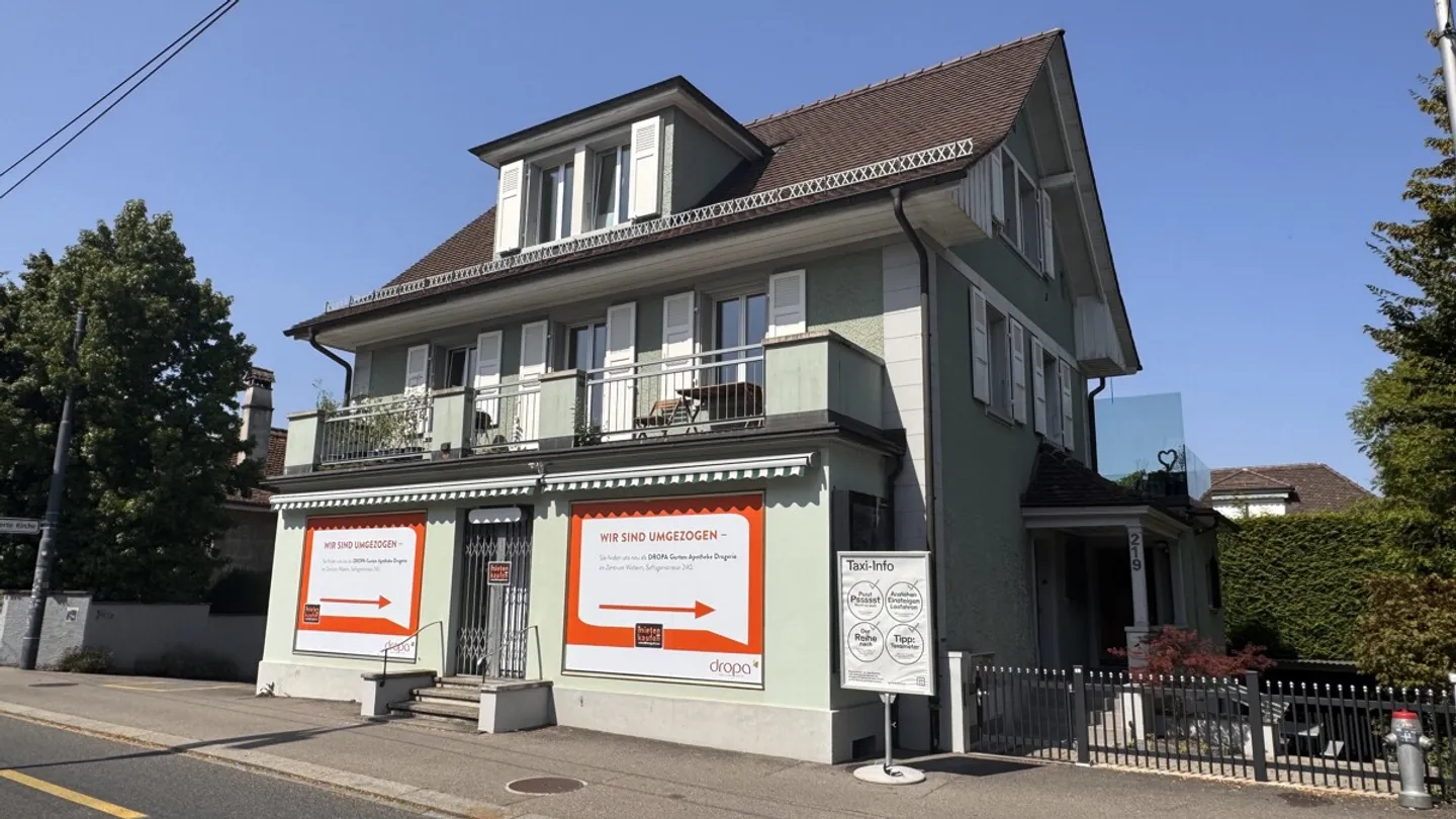 Immeuble résidentiel et commercial à Wabern - Photo 1 sur 13