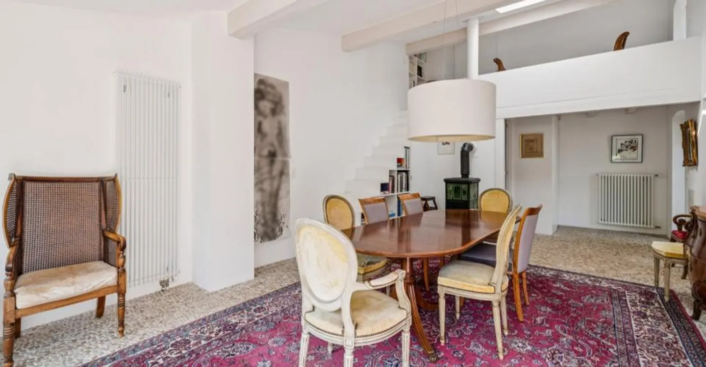 Sorgfältig renoviertes Familienhaus im Dorf mit Pool - Foto 11 von 11