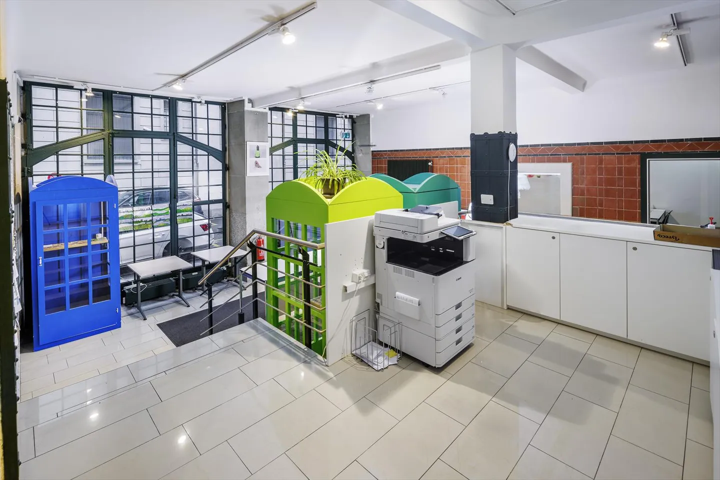 Locali commerciali in una posizione privilegiata! - Foto 5 di 10