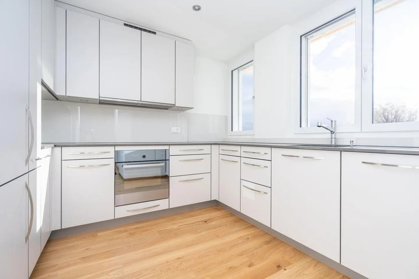 Top modern penthouse apartment with large terrace - Photo 1 of 10