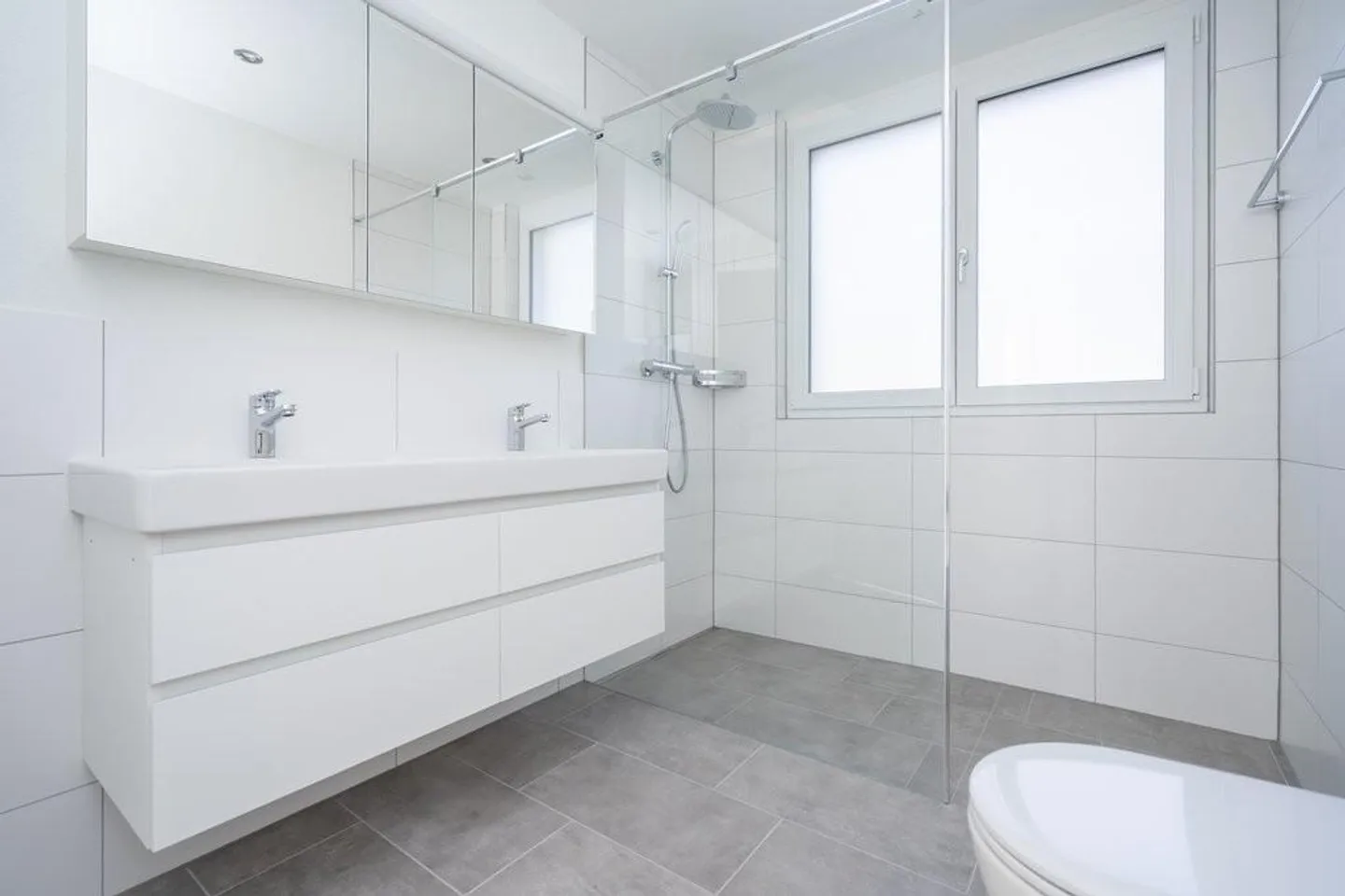 Top modern penthouse apartment with large terrace - Photo 2 of 10