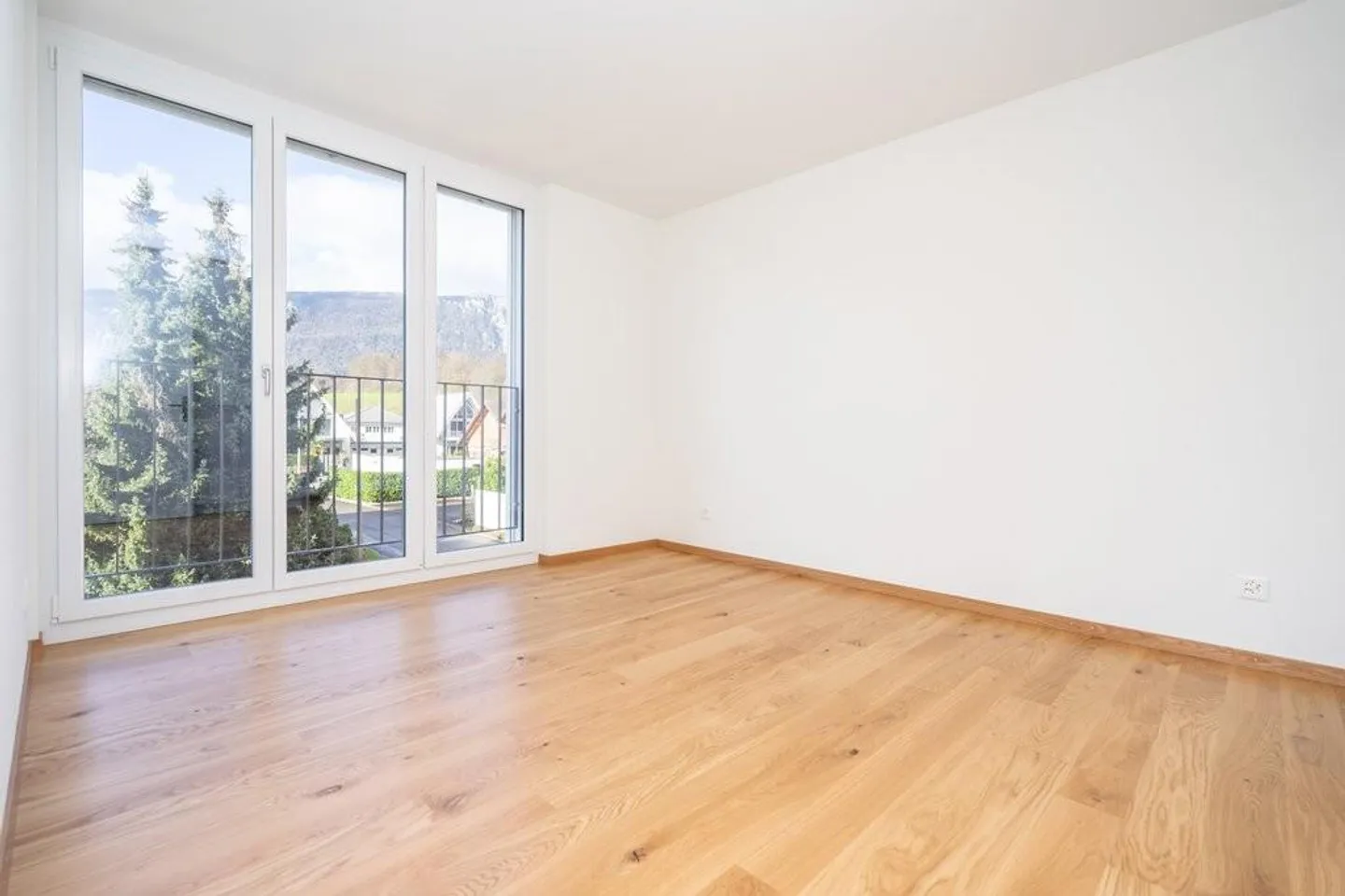 Top modern penthouse apartment with large terrace - Photo 3 of 10