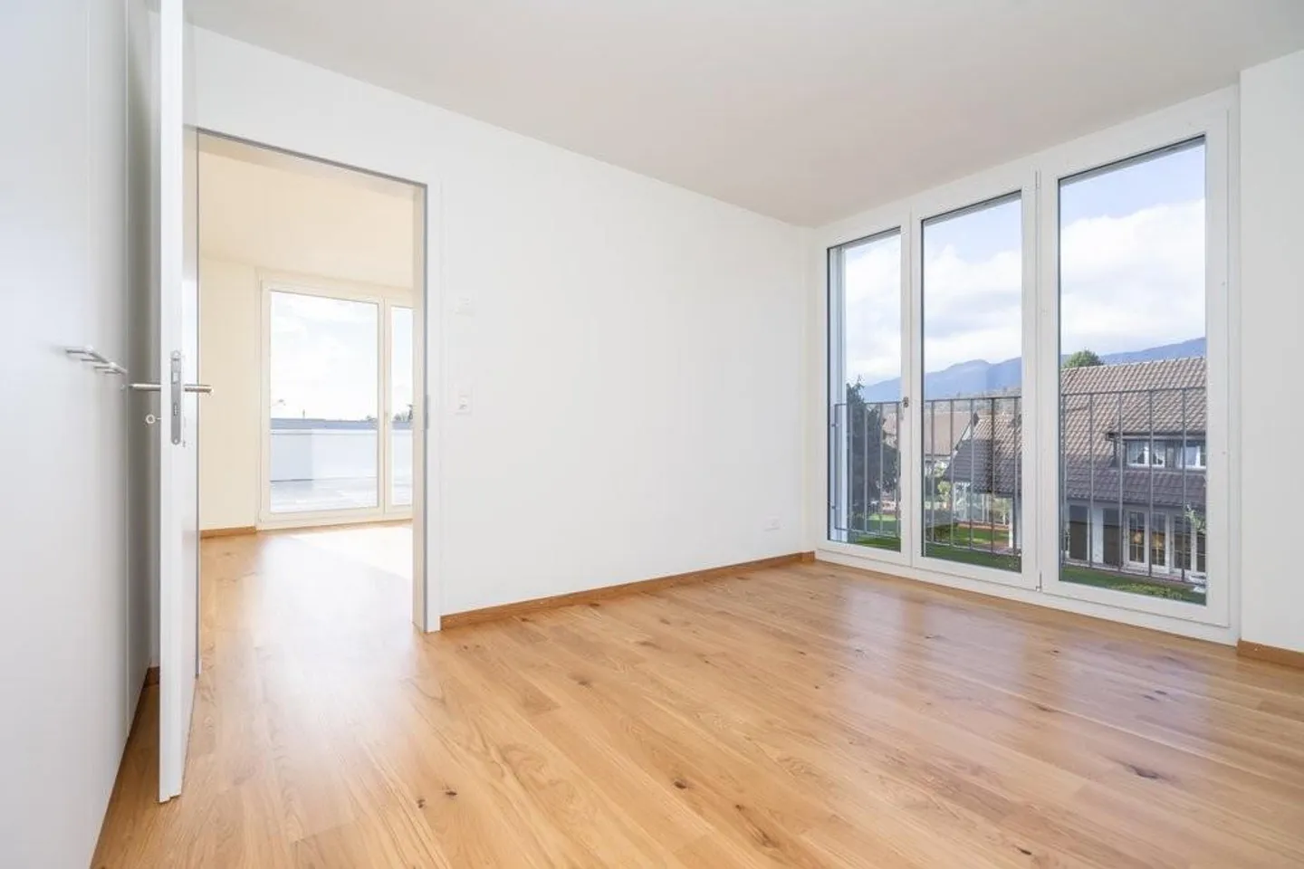 Top modern penthouse apartment with large terrace - Photo 6 of 10