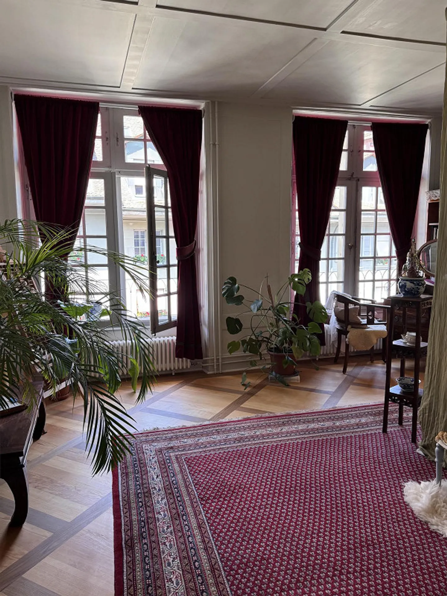 Beautiful bright old building apartment - Photo 1 of 11