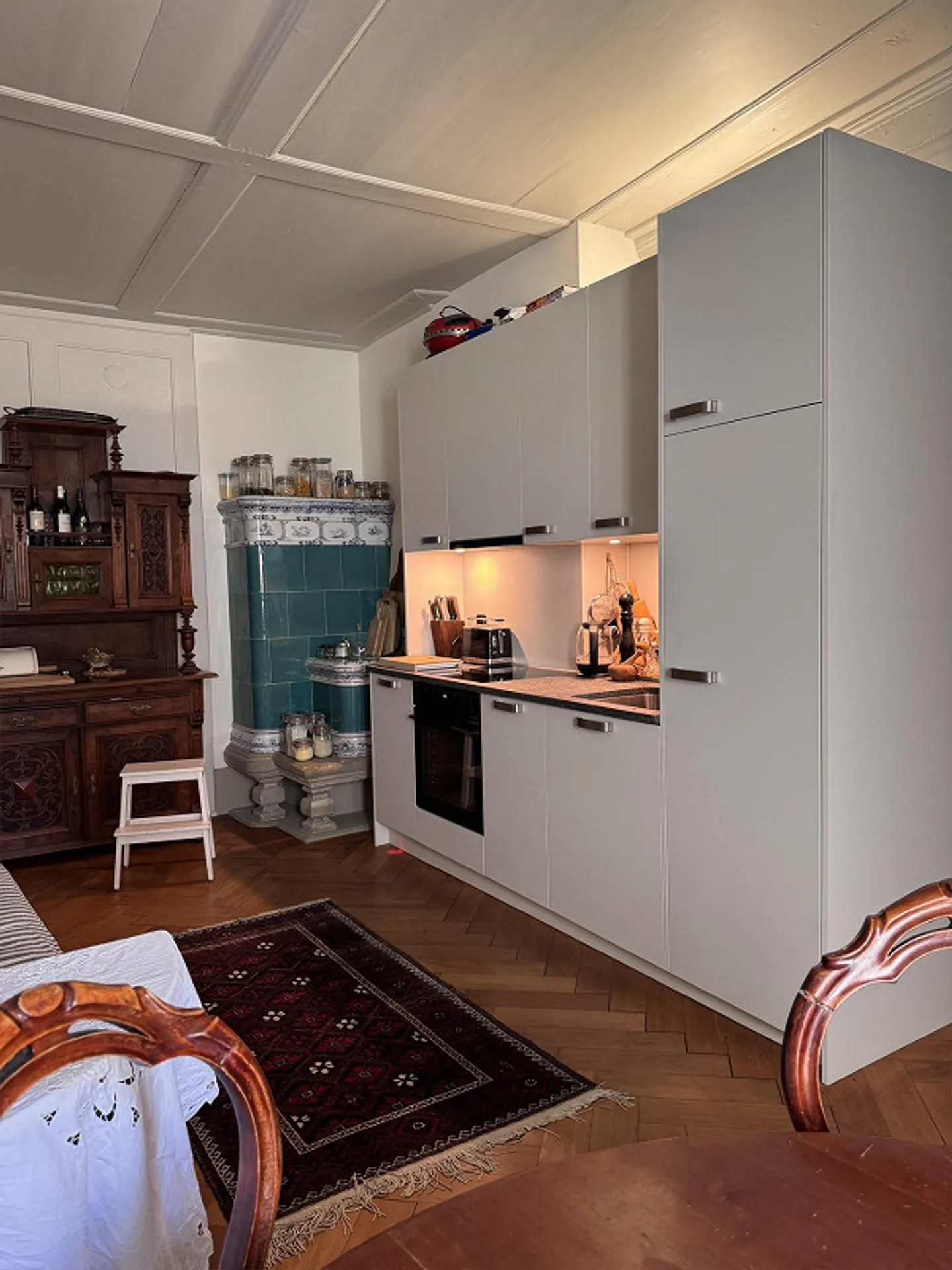 Beautiful bright old building apartment - Photo 6 of 11