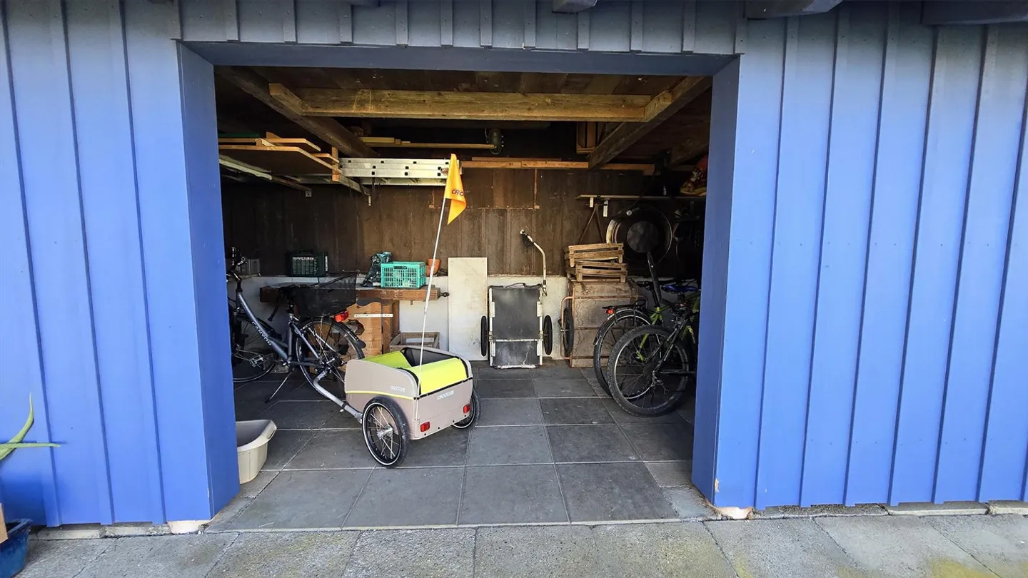 Charmantes 6.5-Zimmer-Einfamilienhaus mit idyllischem Garten - Photo 2 of 8