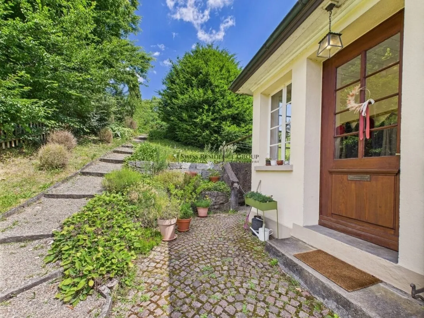 Temporary, quiet living with breathtaking views - Photo 2 of 15