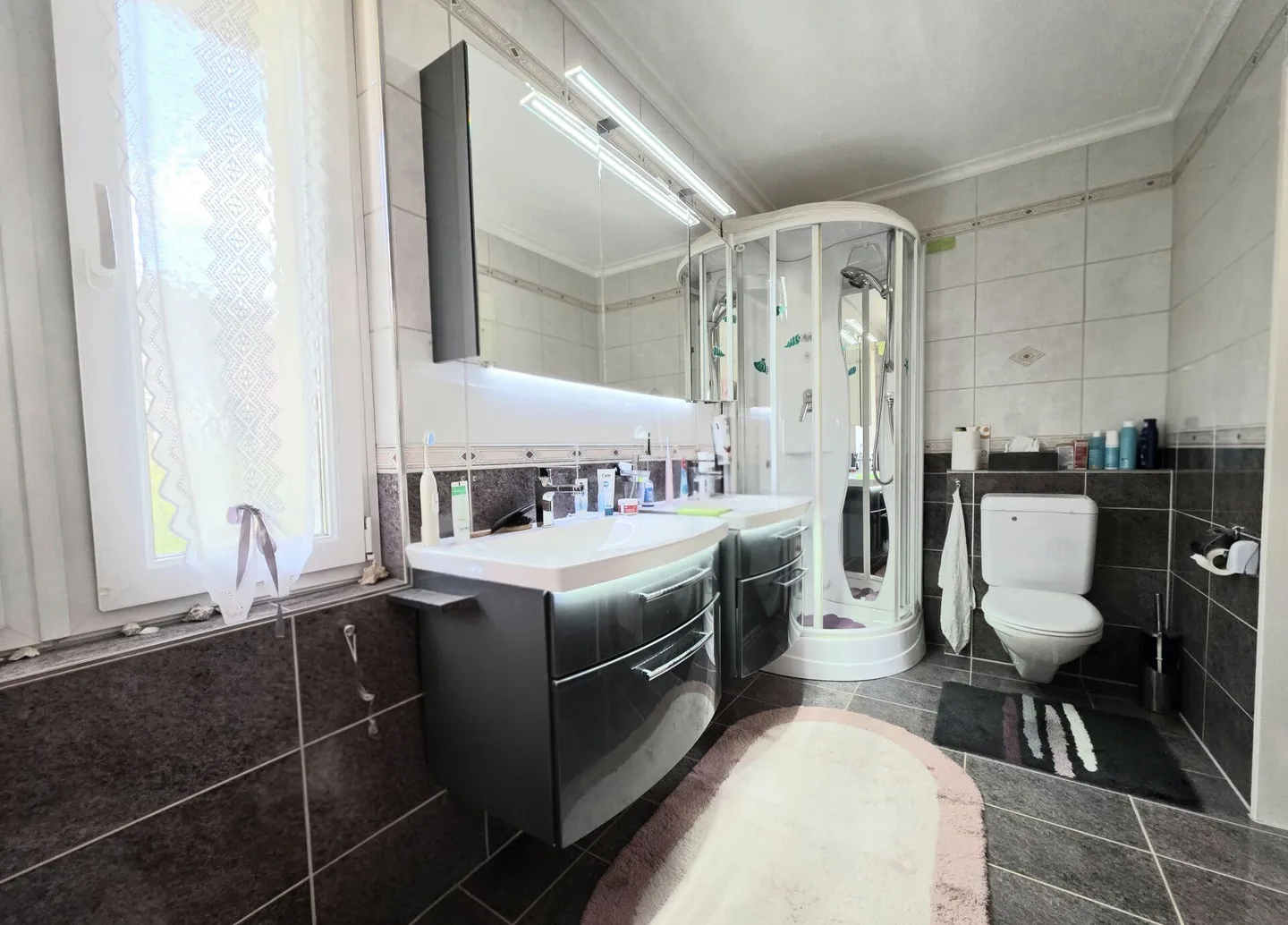 Charmantes Doppelhaus mit Garten - Foto 16 von 22