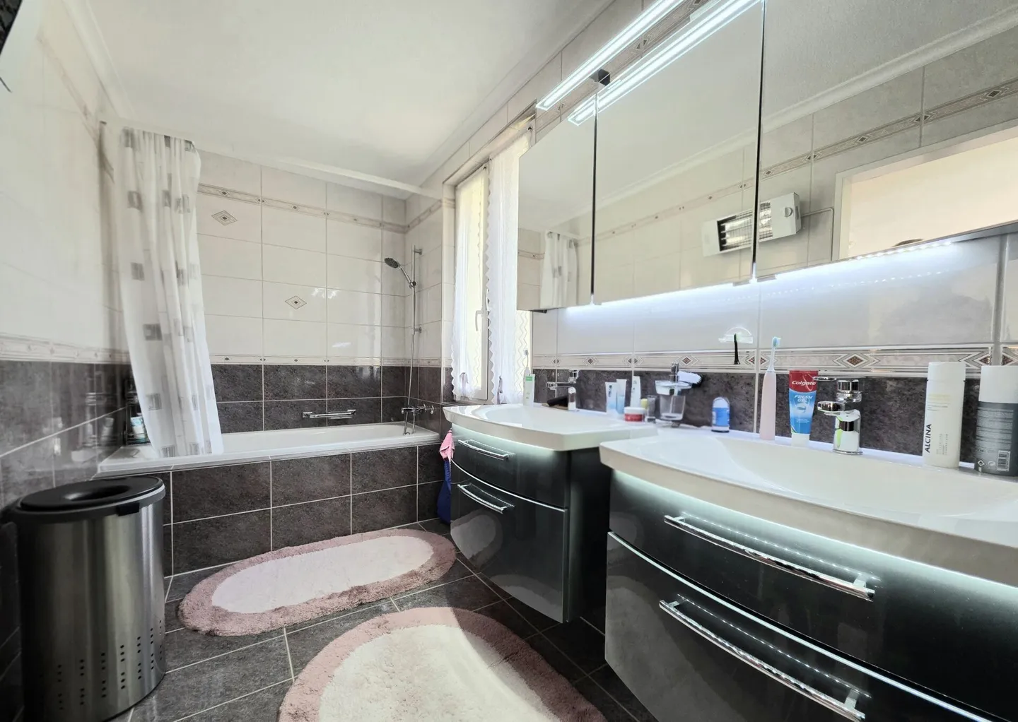 Charmantes Doppelhaus mit Garten - Foto 17 von 22