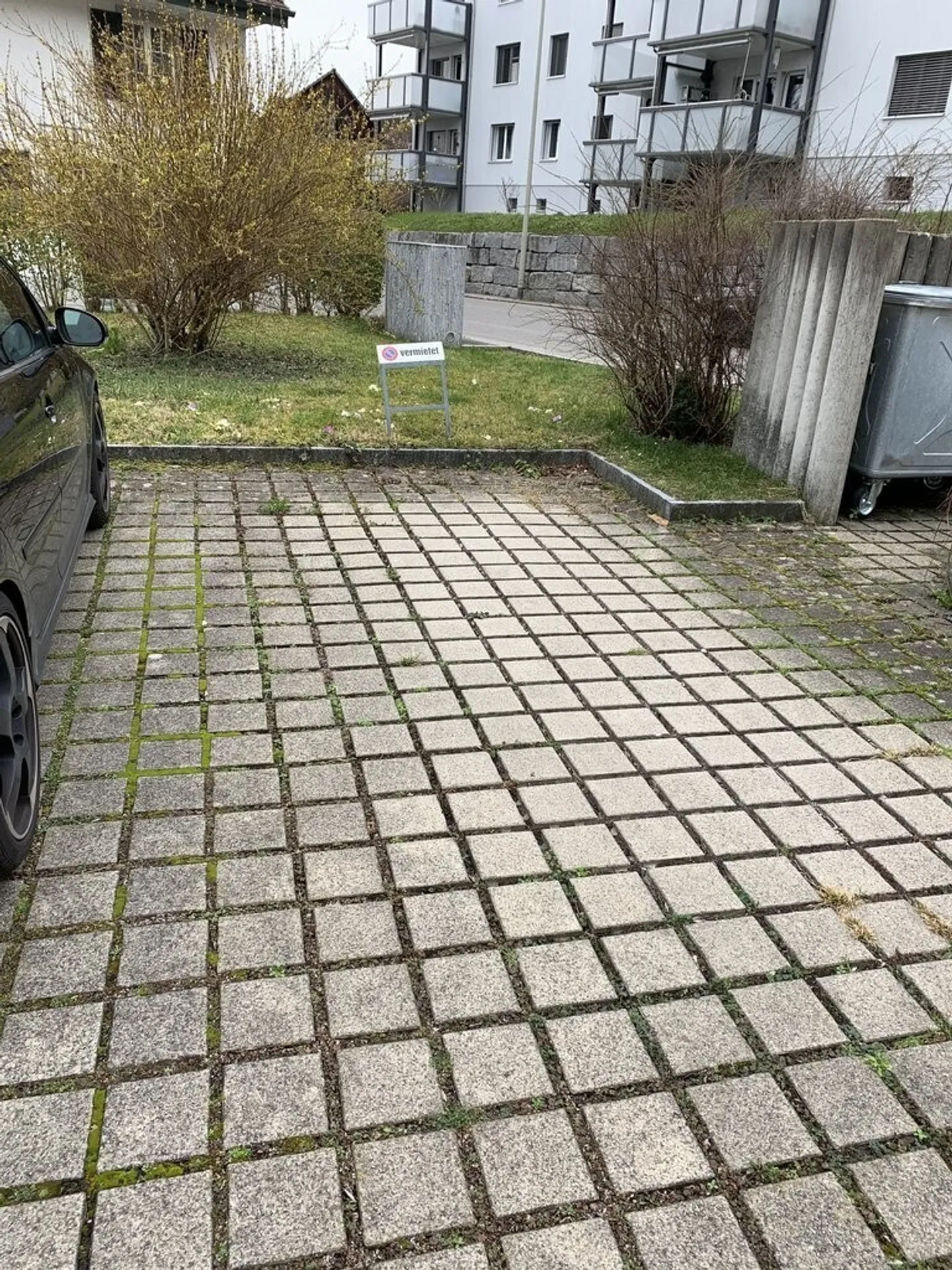 Parkplatz zu vermieten in Stäfa - Foto 2 von 2