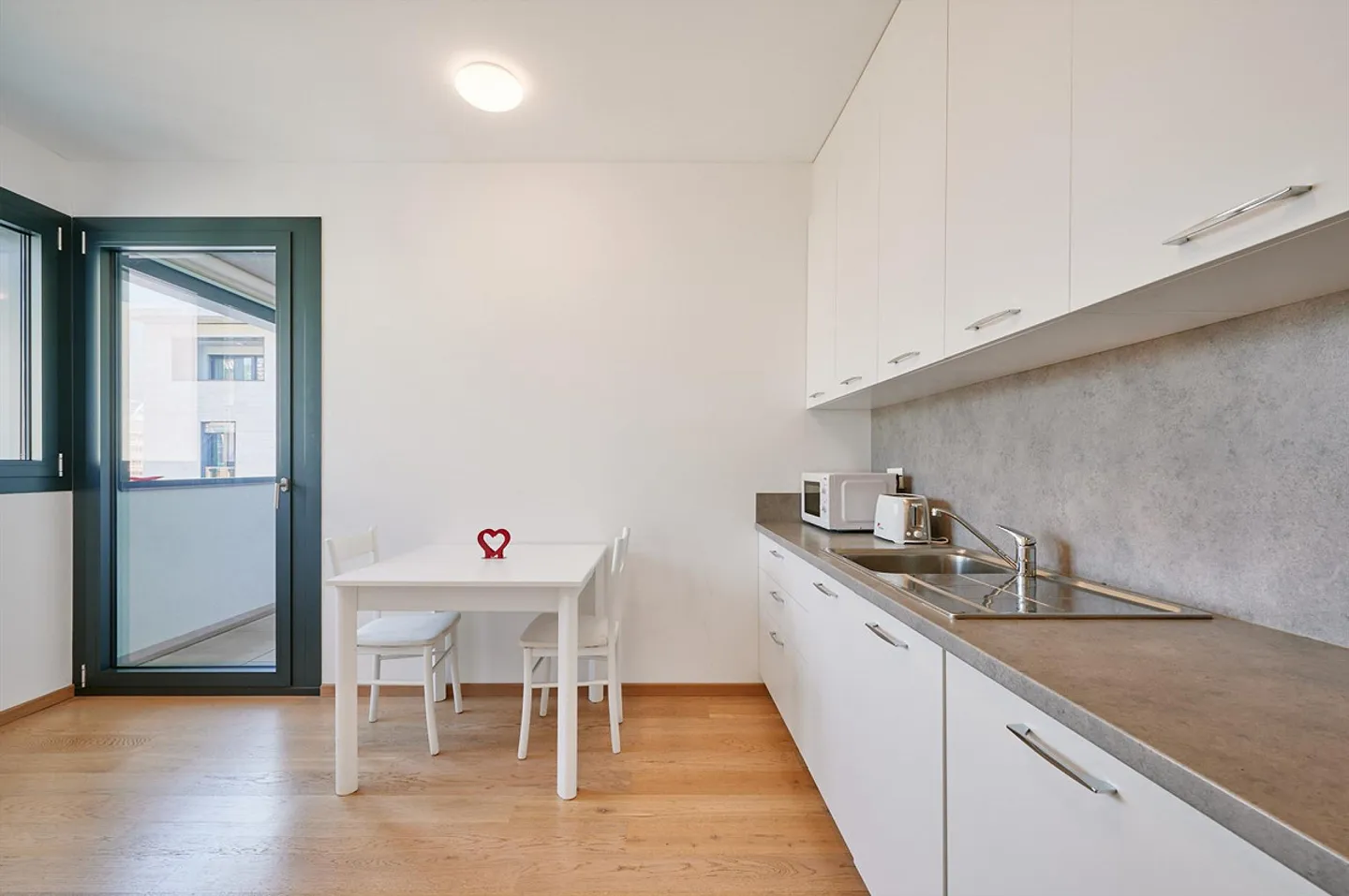 4.5 furnished rooms central - Photo 10 of 10