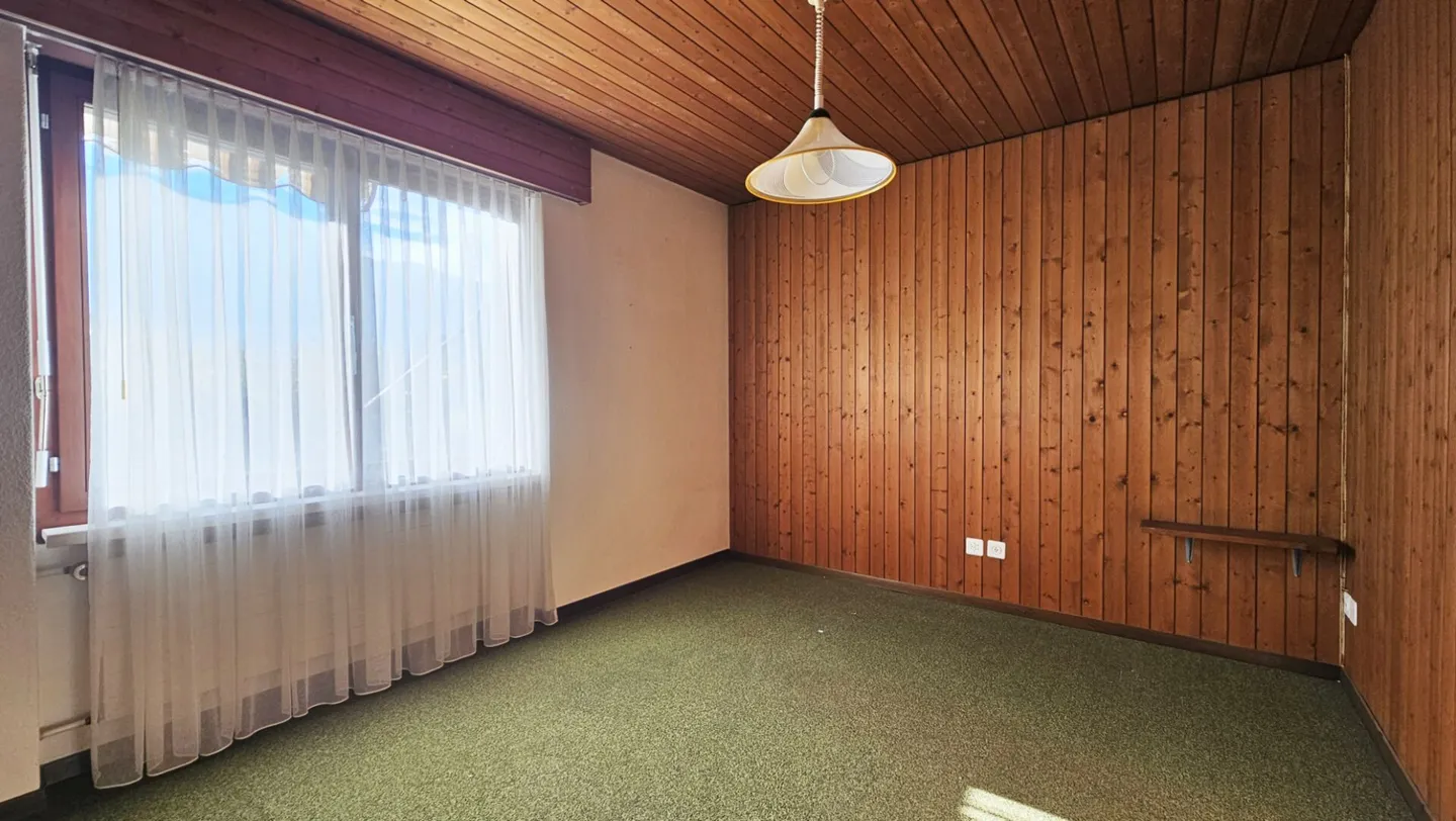 Freistehendes 4.5- bis 5.5-Zimmer-Einfamilienhaus mit schöner Gartenanlage und einigen Extras - Foto 10 von 15