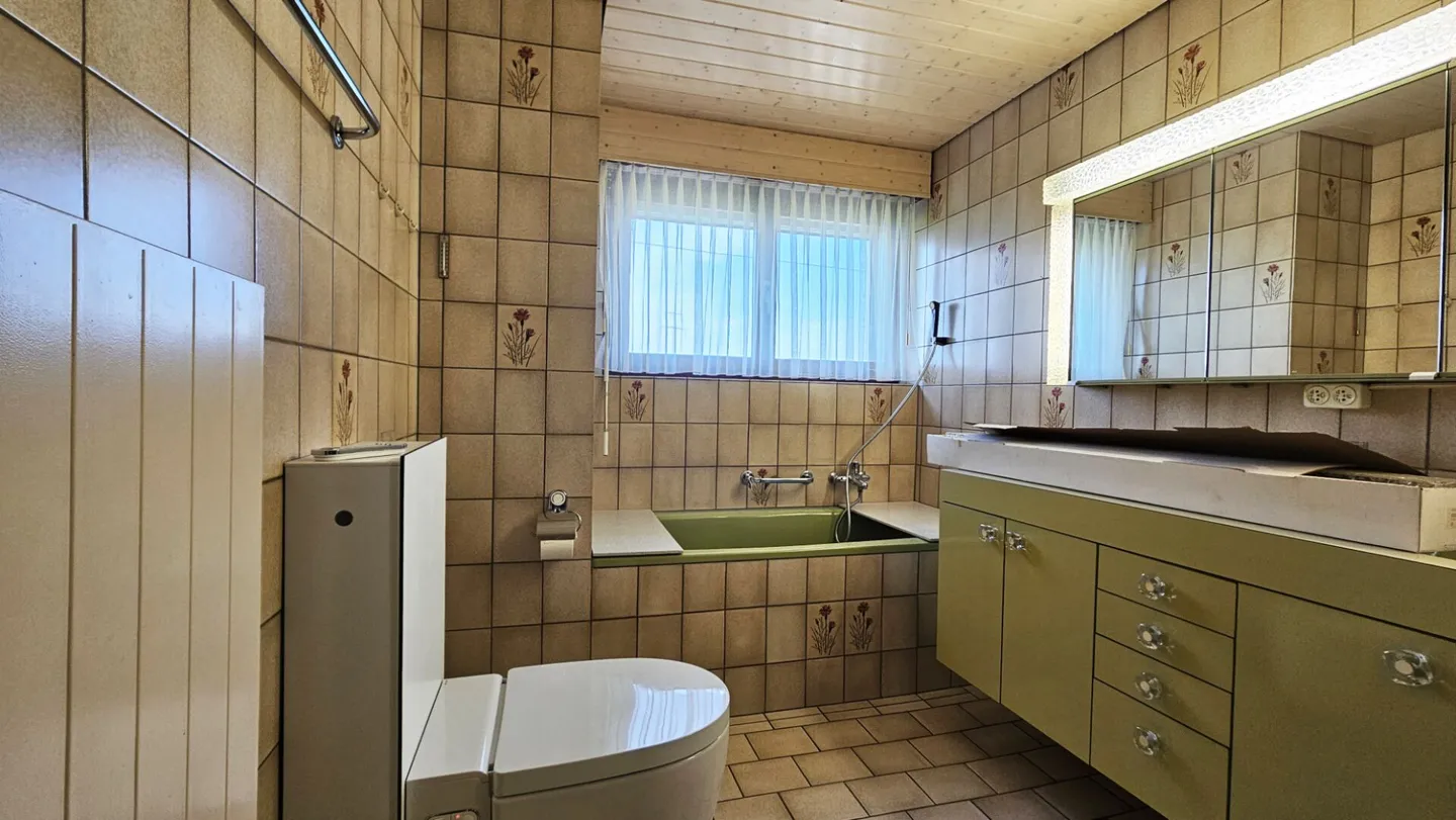 Freistehendes 4.5- bis 5.5-Zimmer-Einfamilienhaus mit schöner Gartenanlage und einigen Extras - Foto 12 von 15