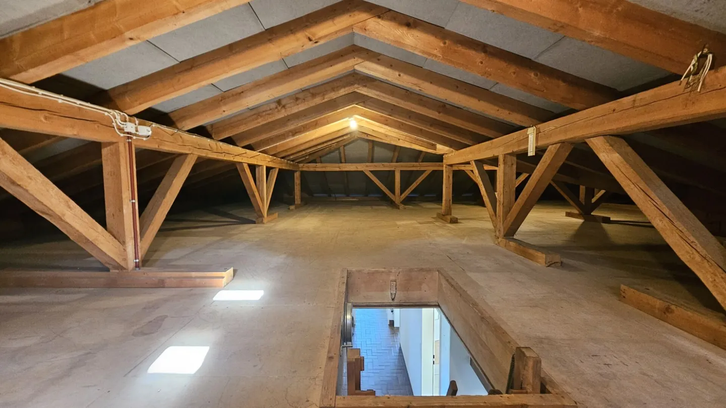 Freistehendes 4.5- bis 5.5-Zimmer-Einfamilienhaus mit schöner Gartenanlage und einigen Extras - Foto 13 von 15