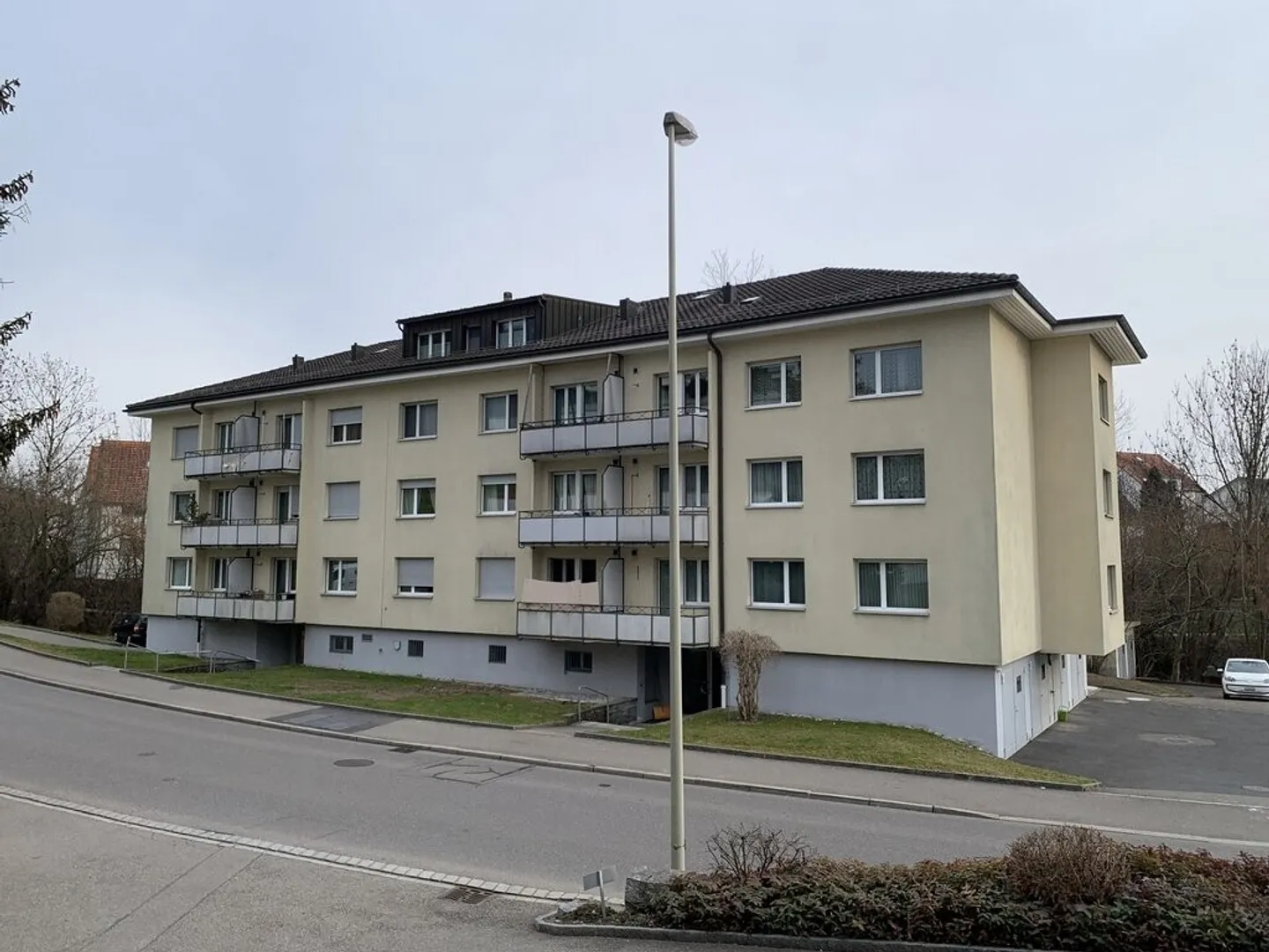 Parkplatz zu vermieten in Stäfa - Foto 1 von 2