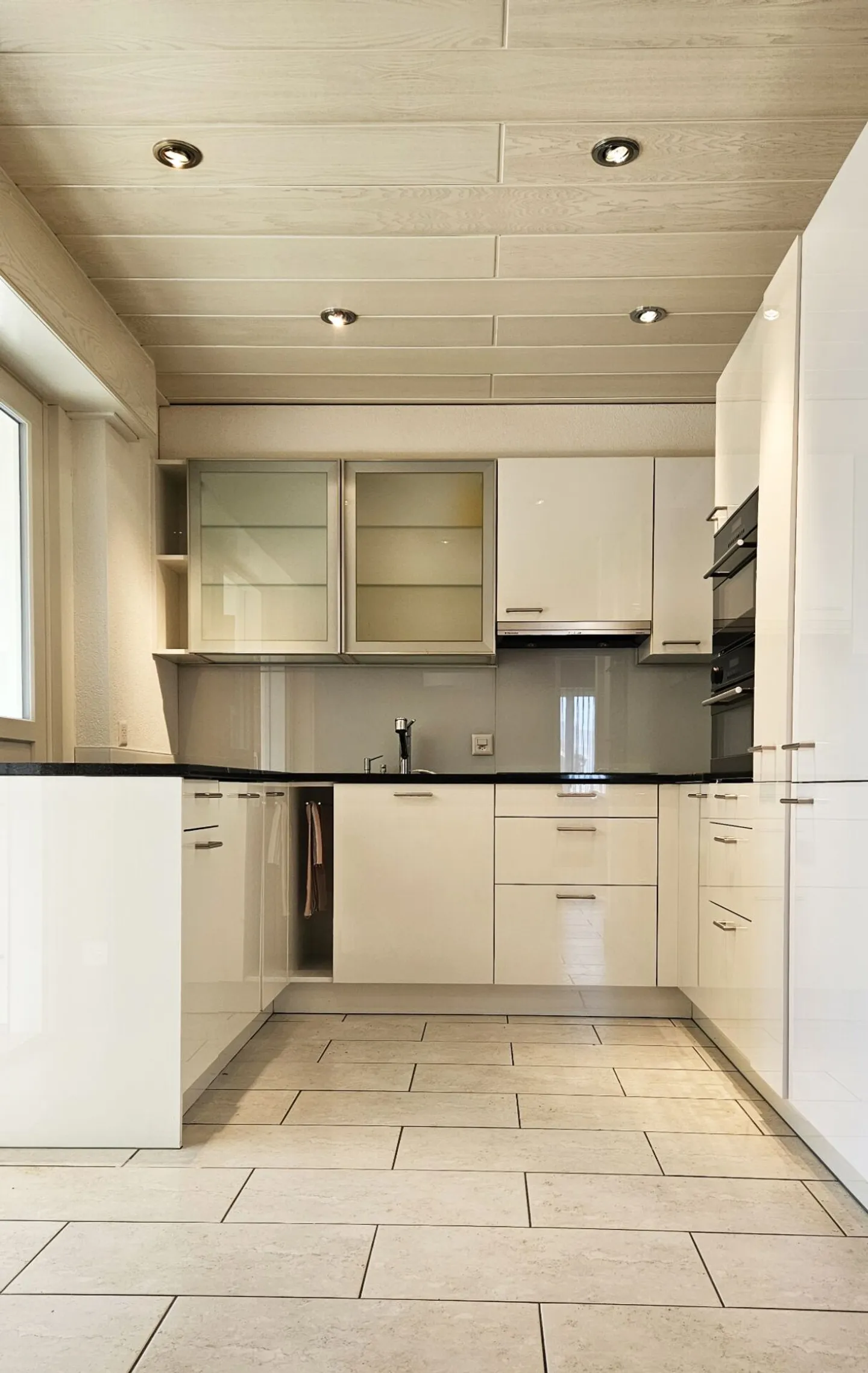 Freistehendes 4.5- bis 5.5-Zimmer-Einfamilienhaus mit schöner Gartenanlage und einigen Extras - Foto 5 von 15