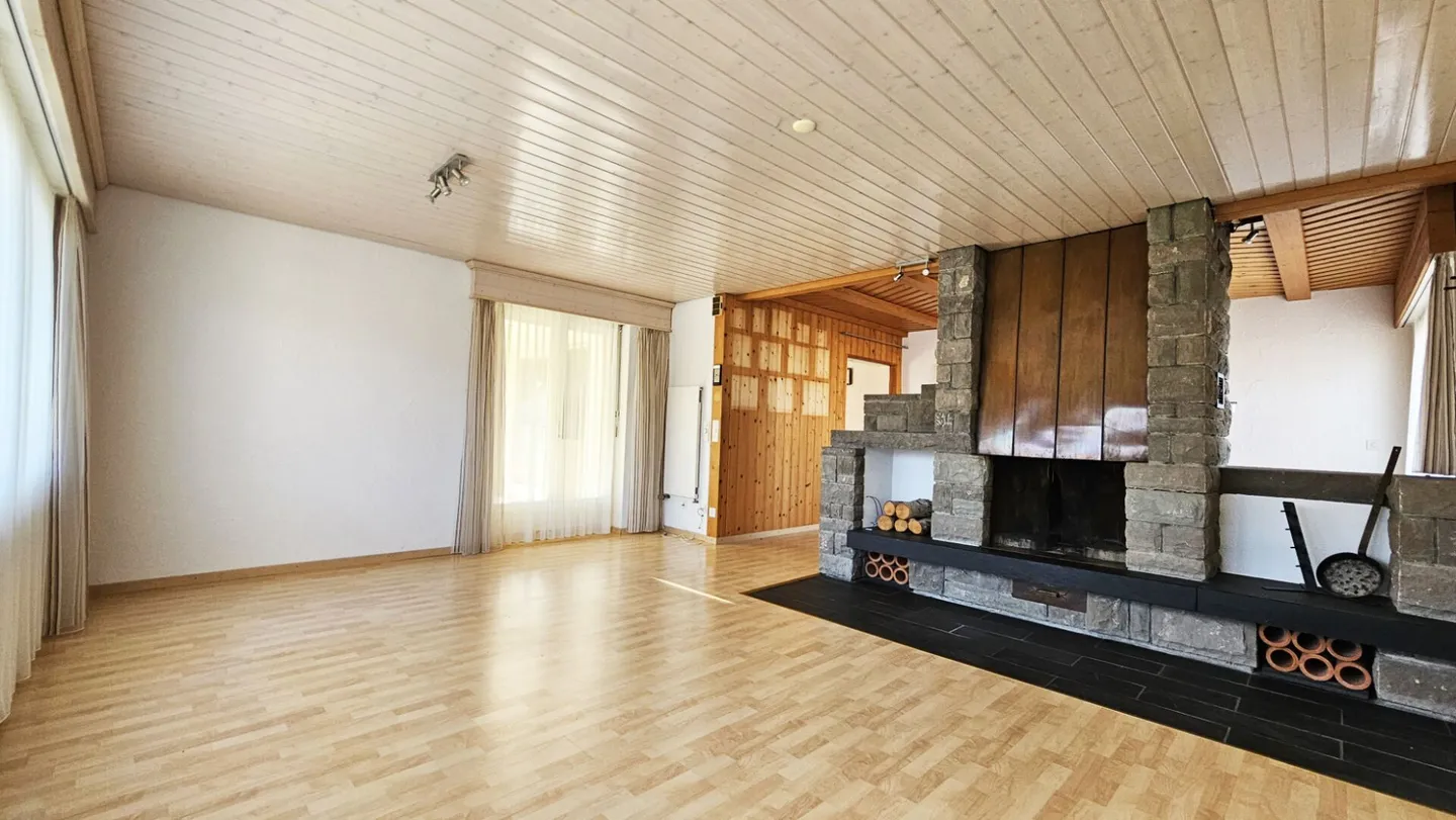 Freistehendes 4.5- bis 5.5-Zimmer-Einfamilienhaus mit schöner Gartenanlage und einigen Extras - Foto 6 von 15