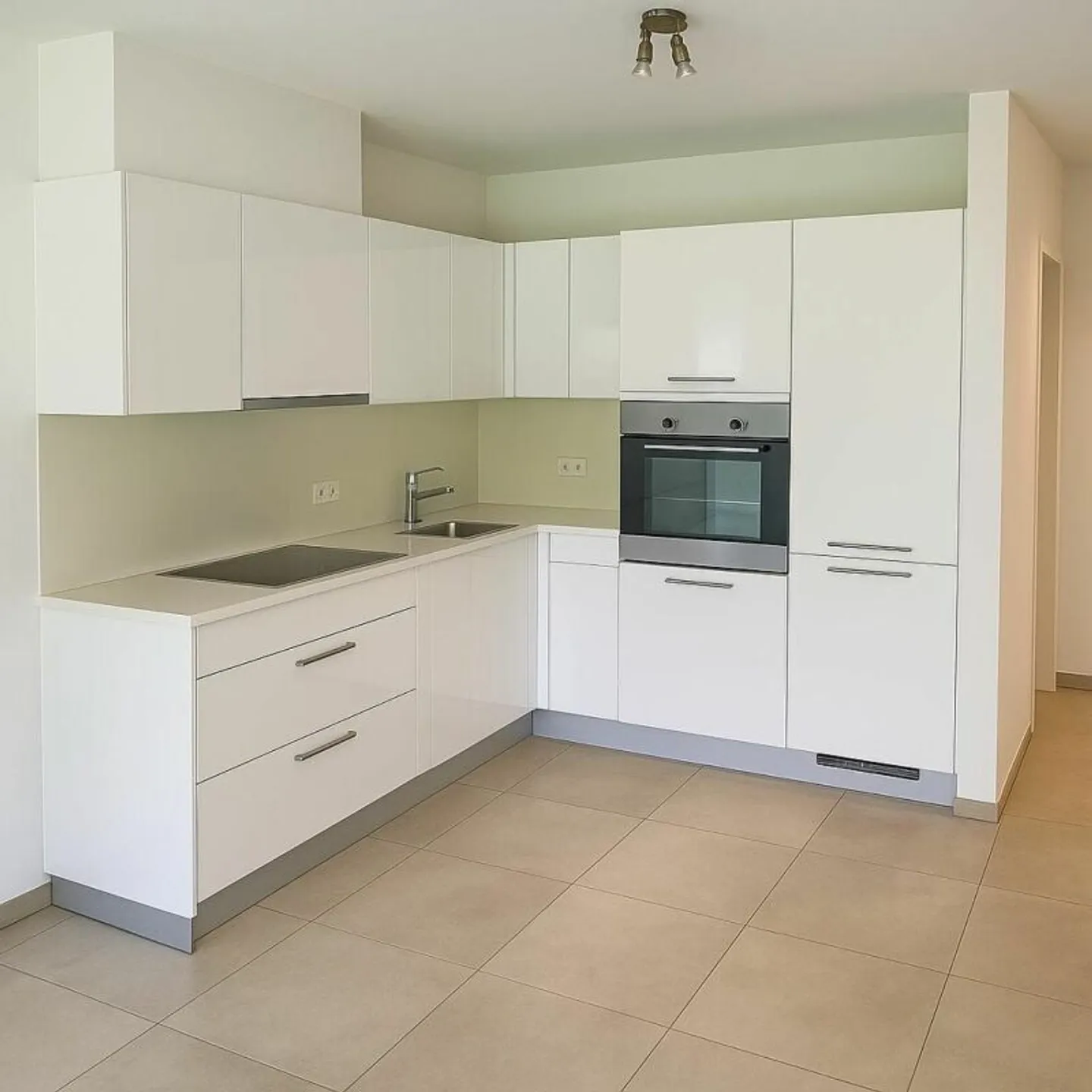 Wohnung mit 2.5 Zimmern in Bellinzona zu verkaufen - Photo 1 of 7