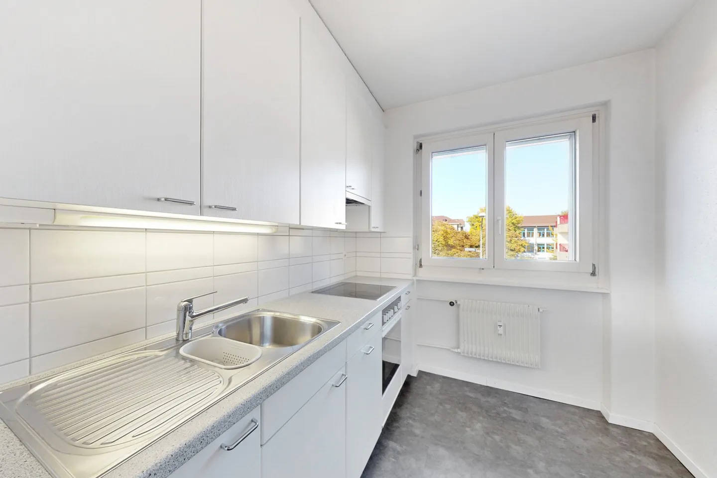 Your new home in a central location! - Photo 3 of 5