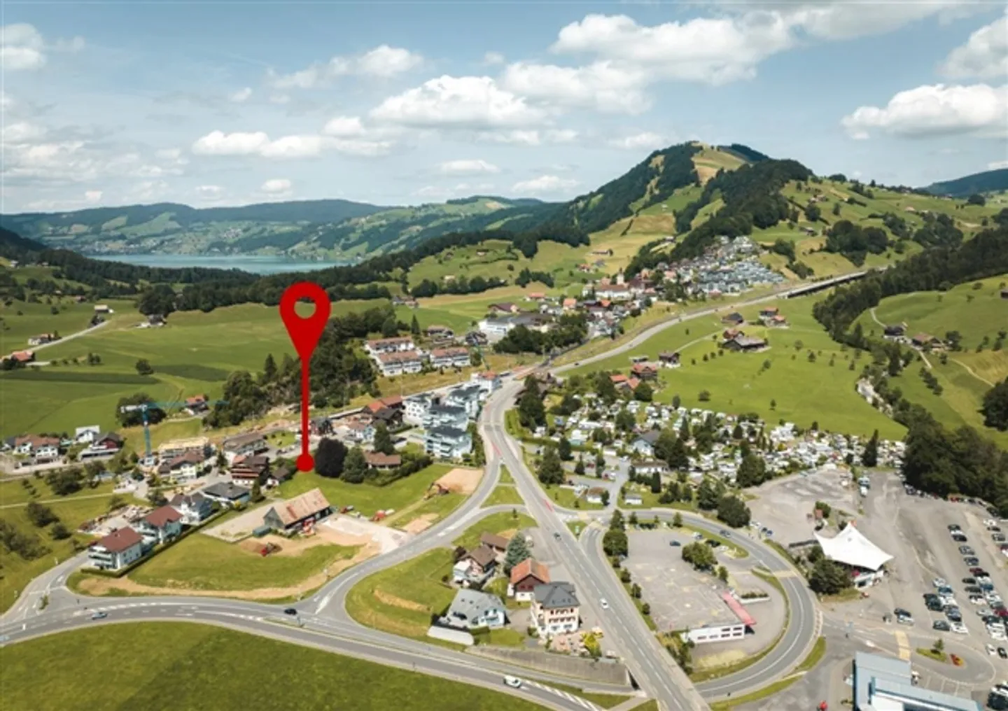 Ottimo spazio al piano terra per attività e servizi - Foto 3 di 4