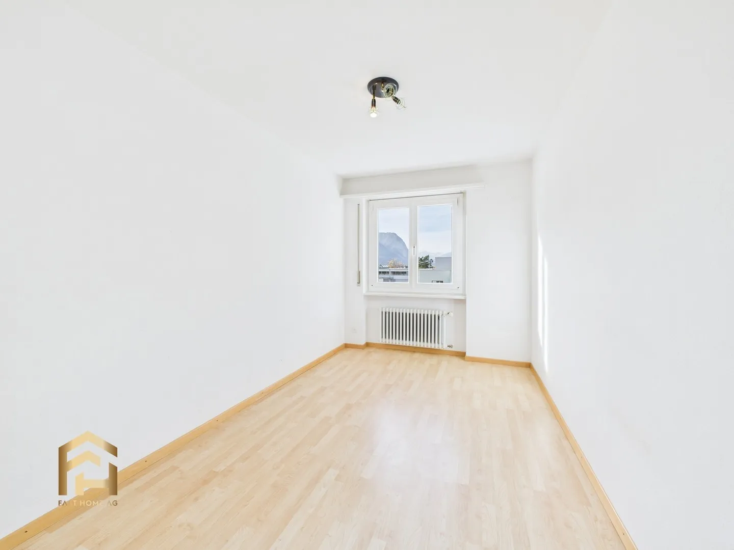 Appartement lumineux de 4,5 pièces avec grand balcon et vue imprenable sur les montagnes - Photo 11 sur 13