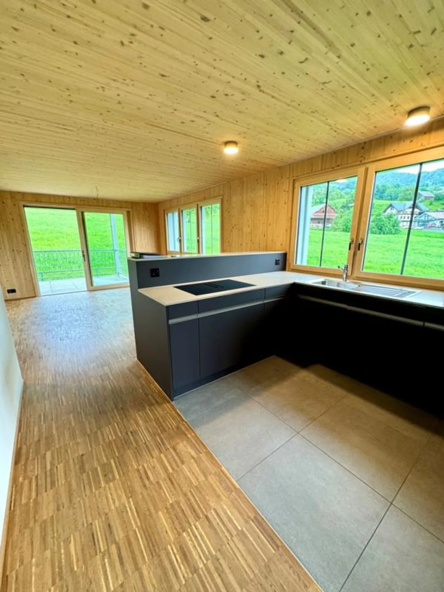 Modern Living in an Attractive Location - Photo 4 of 11