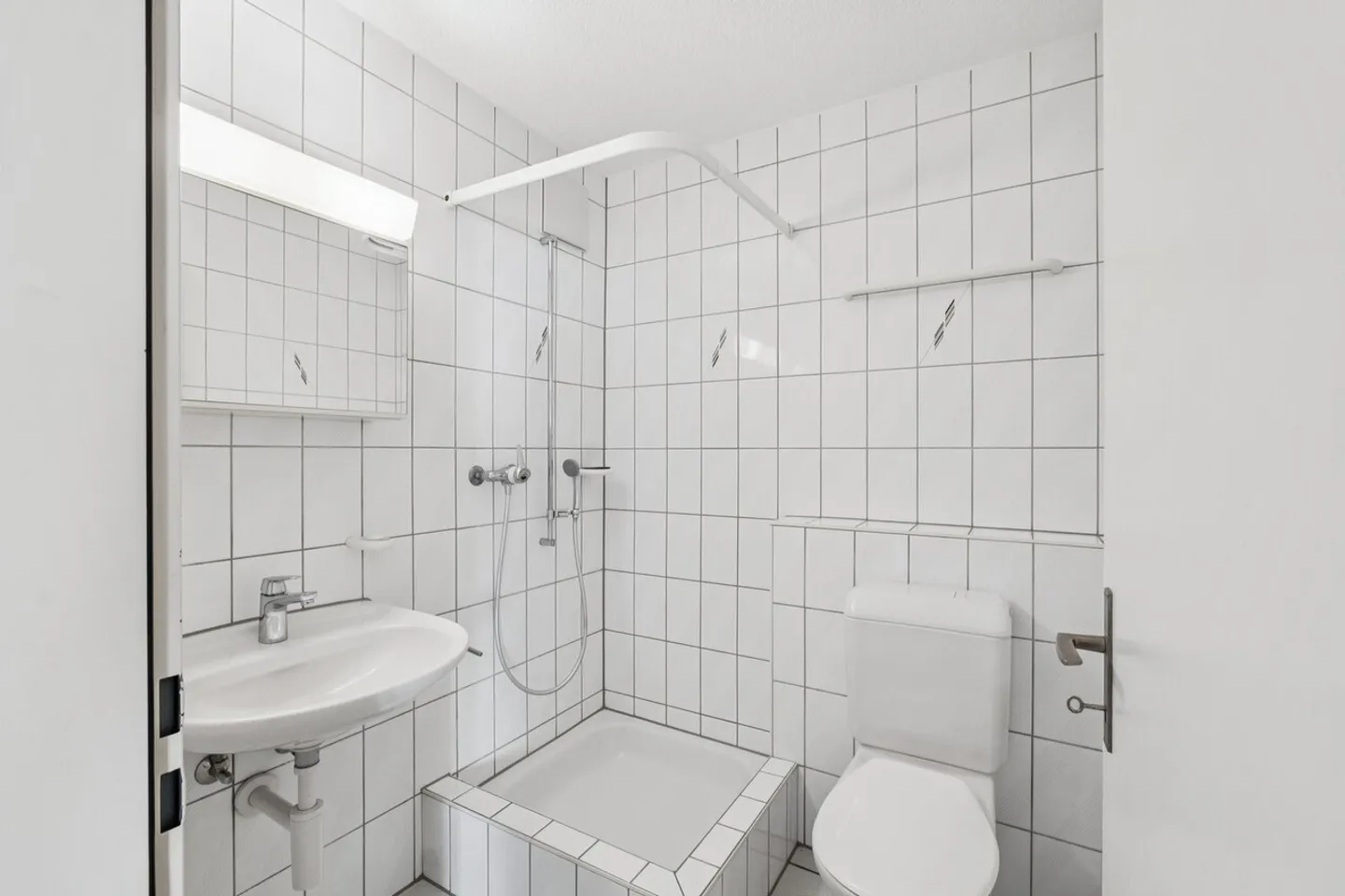 Bienvenue dans le nouveau chez-soi - Photo 4 sur 5
