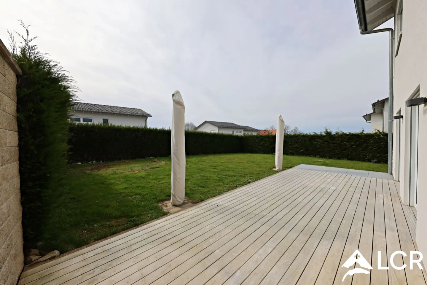Magnificent 5.5-room villa with garden - Photo 3 of 11