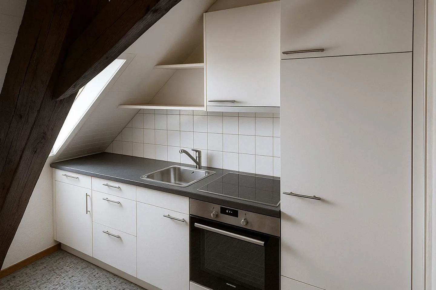 Schöne 1.5 Zi. Dachwohnung mit Cheminée - Foto 4 von 4