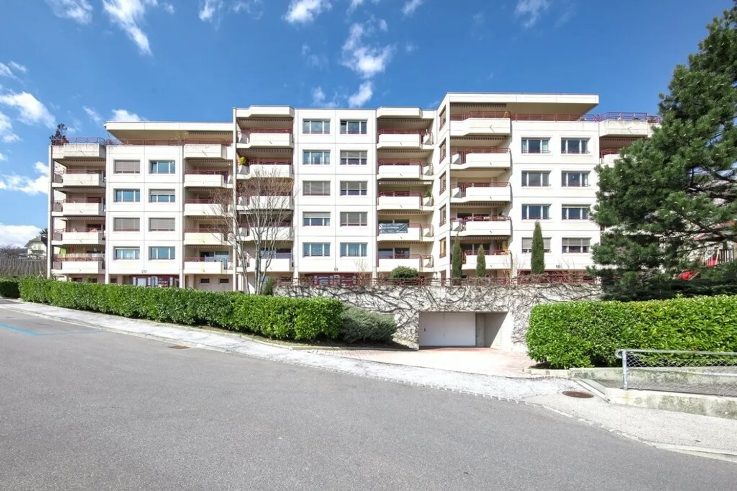 Place de parc intérieure à louer - Photo 1 sur 1