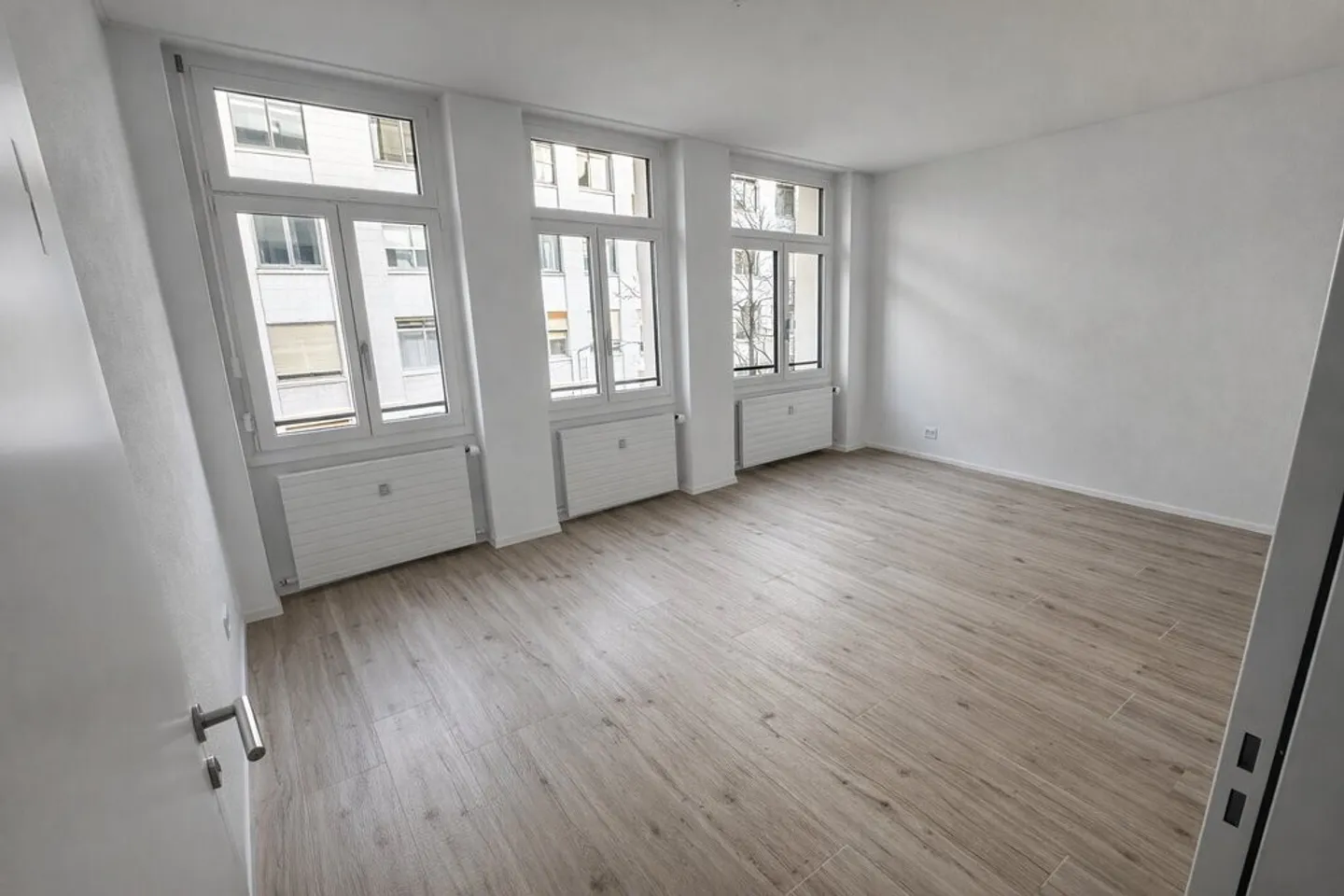 Appartement de 3 pièces au 2ème étage - Photo 2 sur 6
