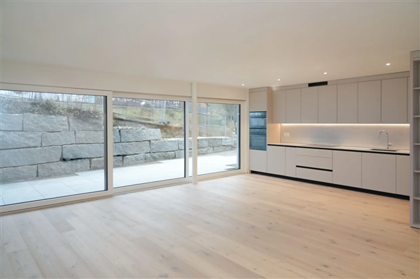 Modern 4.5-room apartment with terrace in Grenchen - Photo 1 of 13